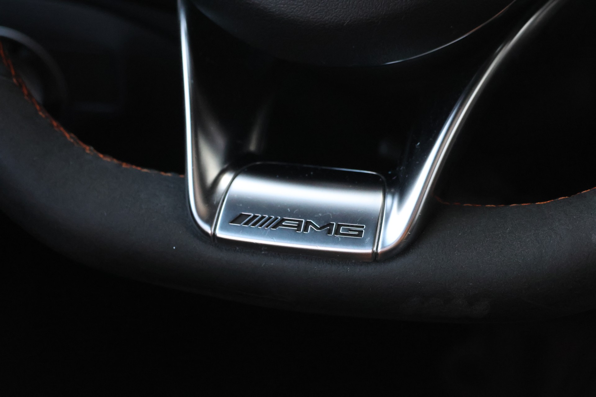 MERCEDES-BENZ CLA Shooting Brake 45 AMG 4Matic Speedshift OrangeArt-Edition (CH)-image-20