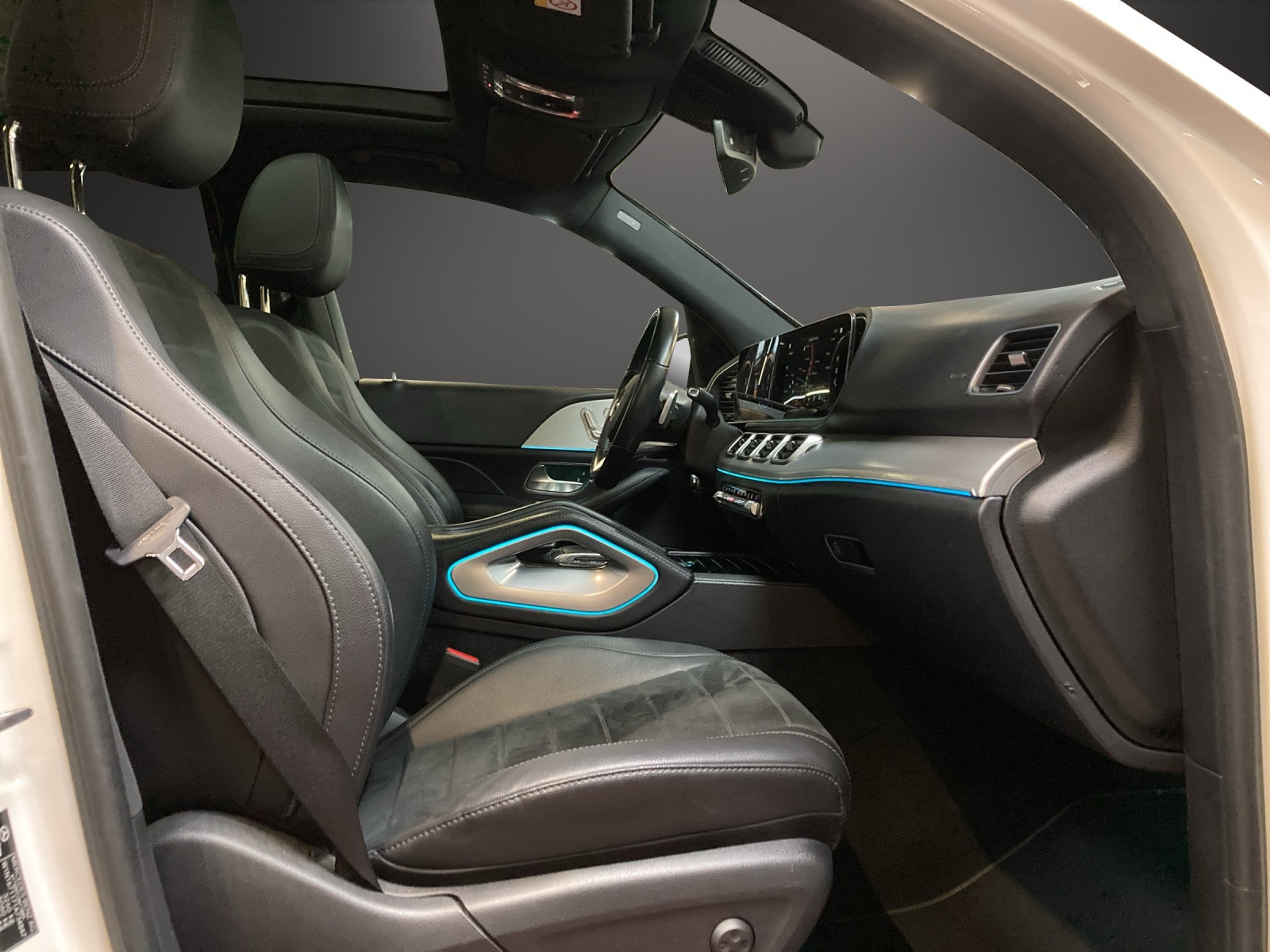 MERCEDES-BENZ GLE 350de AMG Line 4Matic-image-6