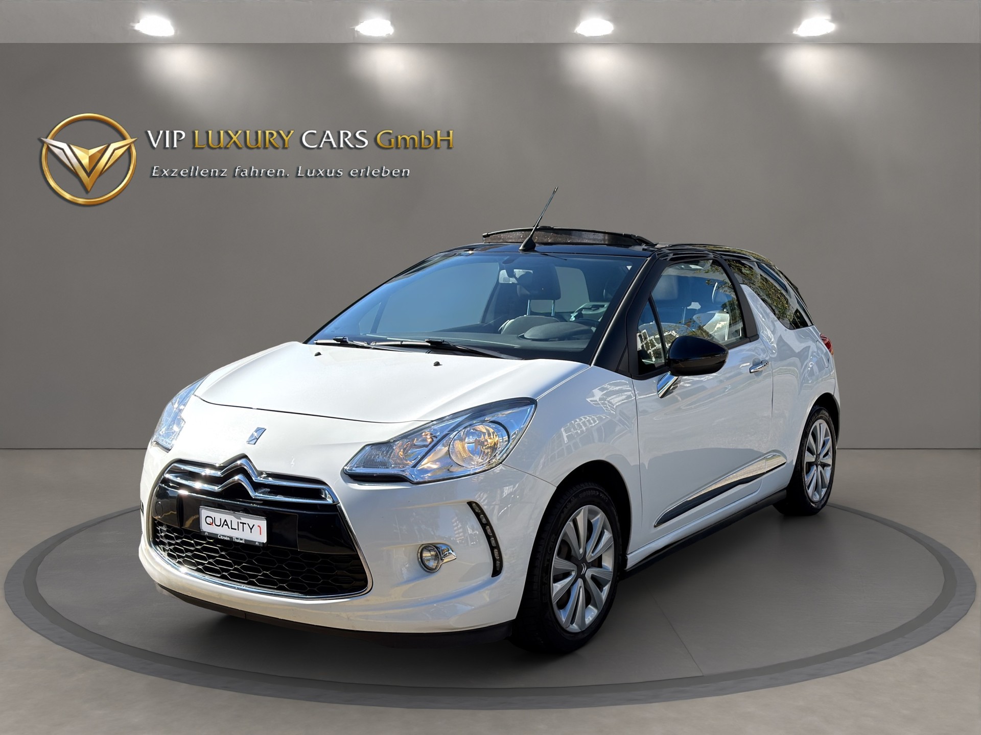 DS AUTOMOBILES DS3 Cabrio 1.2 VTi Chic-image-1