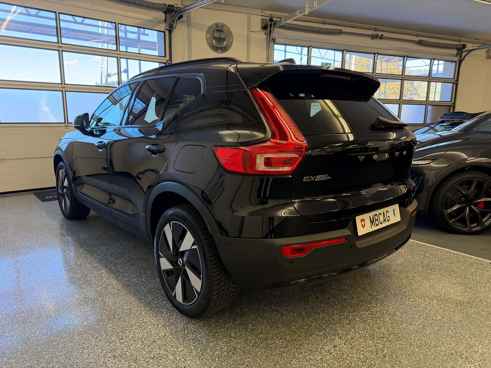 VOLVO EX40 82kWh Twin Motor AWD Plus, CH Typenschein-image-5