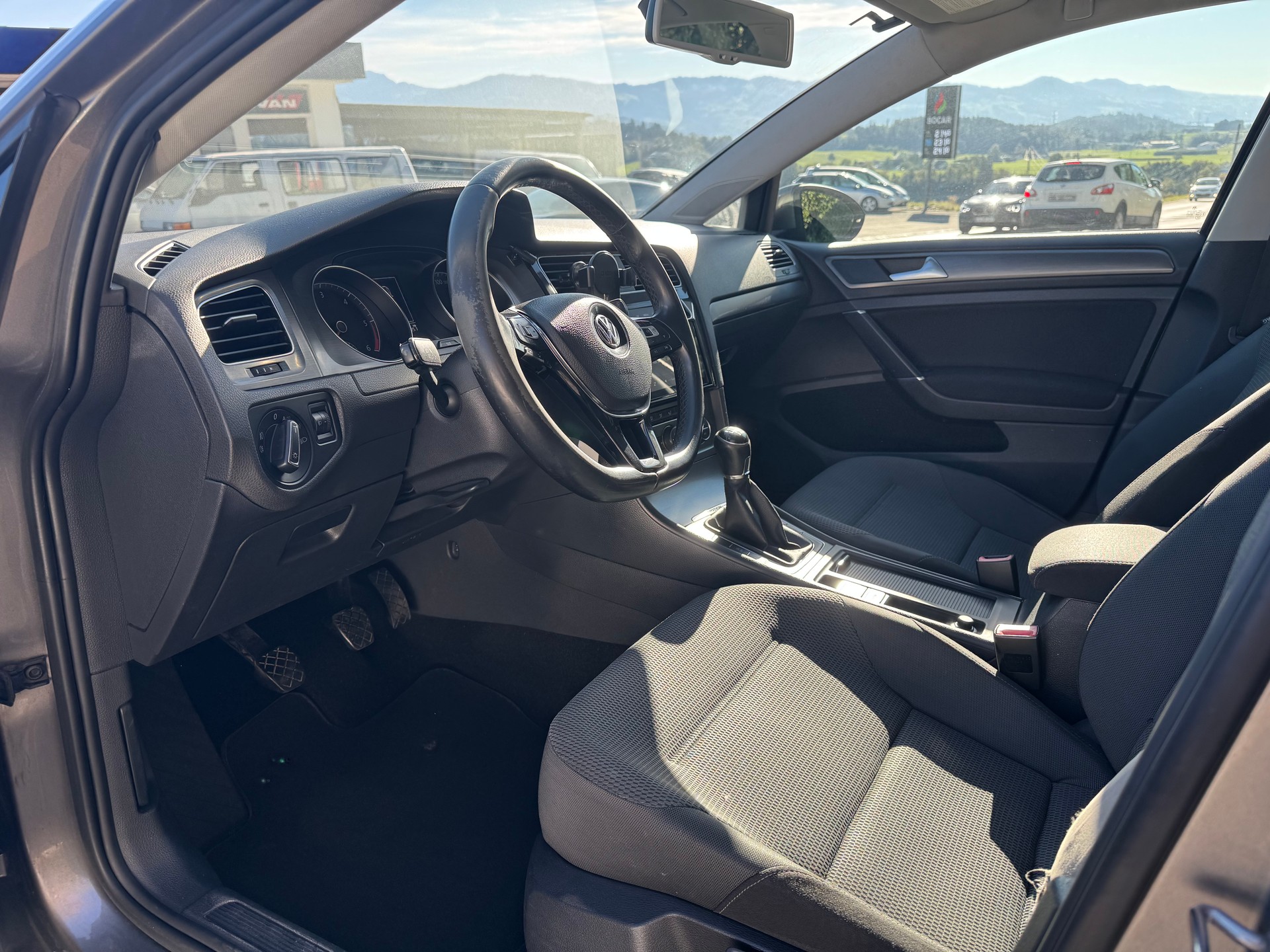 VW Golf 1.6 TDI Comfortline 4Motion-image-4
