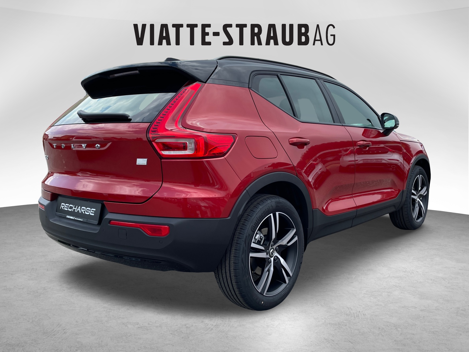 VOLVO XC40 1.5 T4 PiH R-Design-image-4