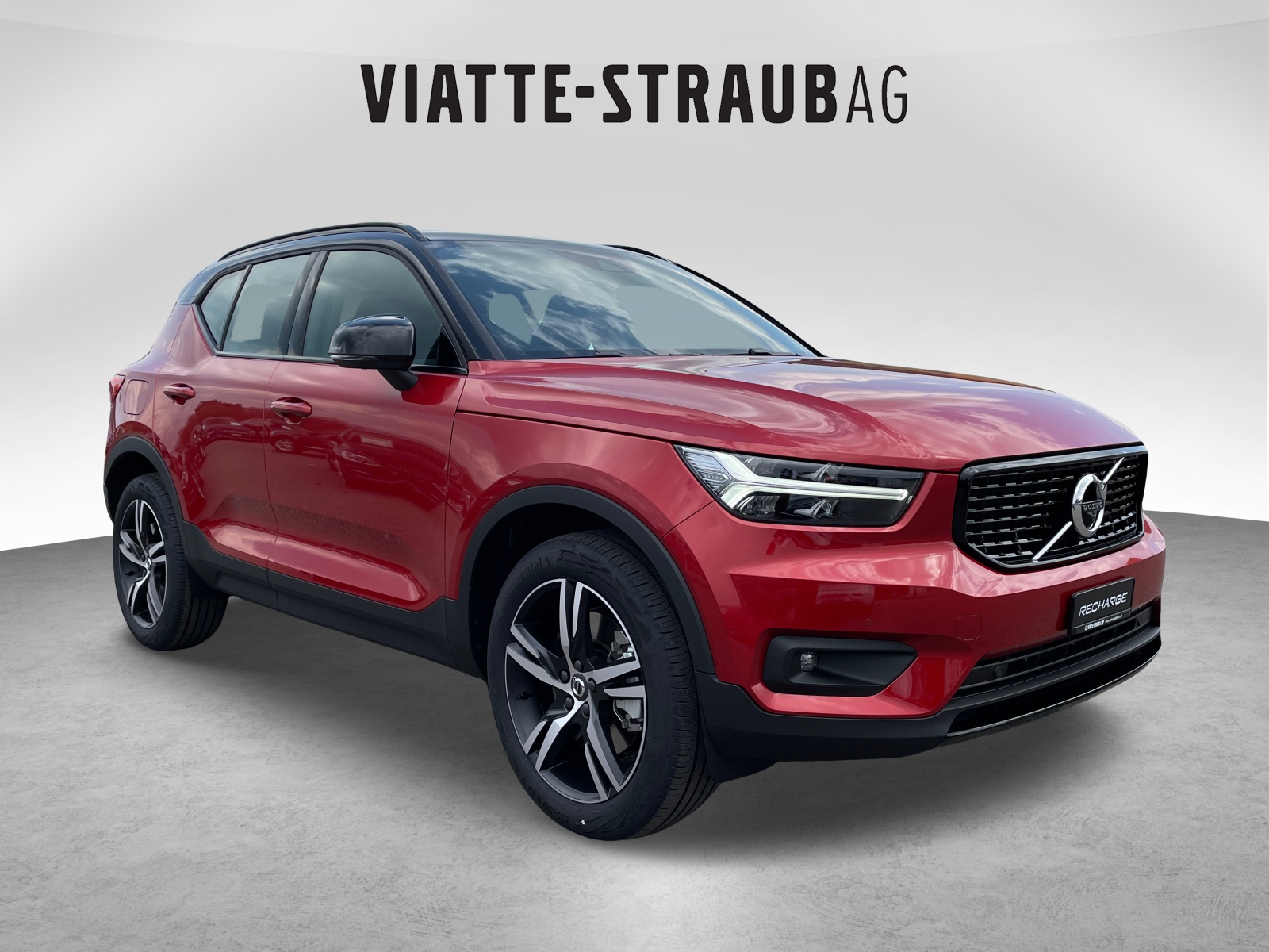 VOLVO XC40 1.5 T4 PiH R-Design-image-6
