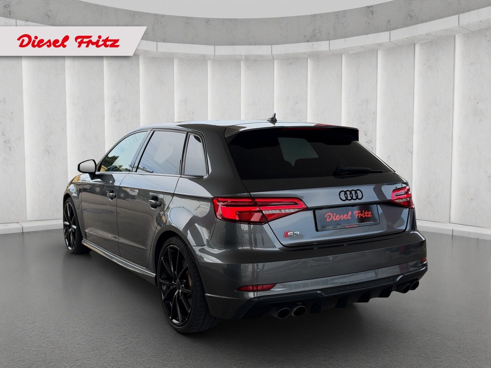 AUDI S3 Sportback 2.0 TFSI quattro S-tronic-image-2