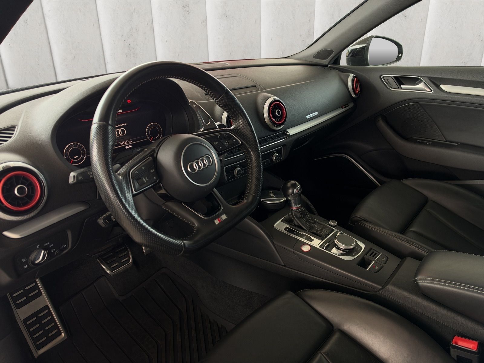 AUDI S3 Sportback 2.0 TFSI quattro S-tronic-image-8