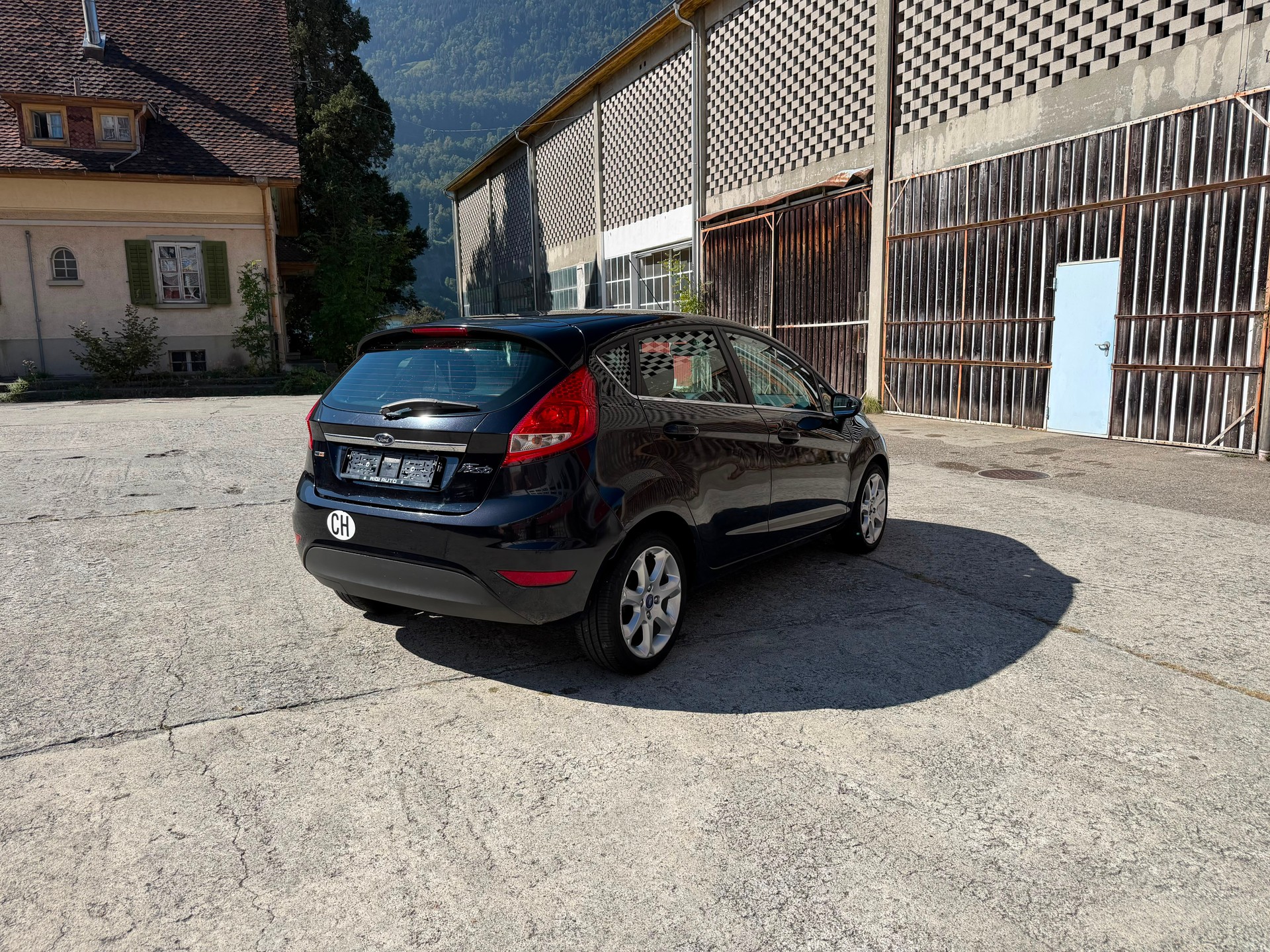 FORD Fiesta 1.6 16V TDCi Trend-image-3