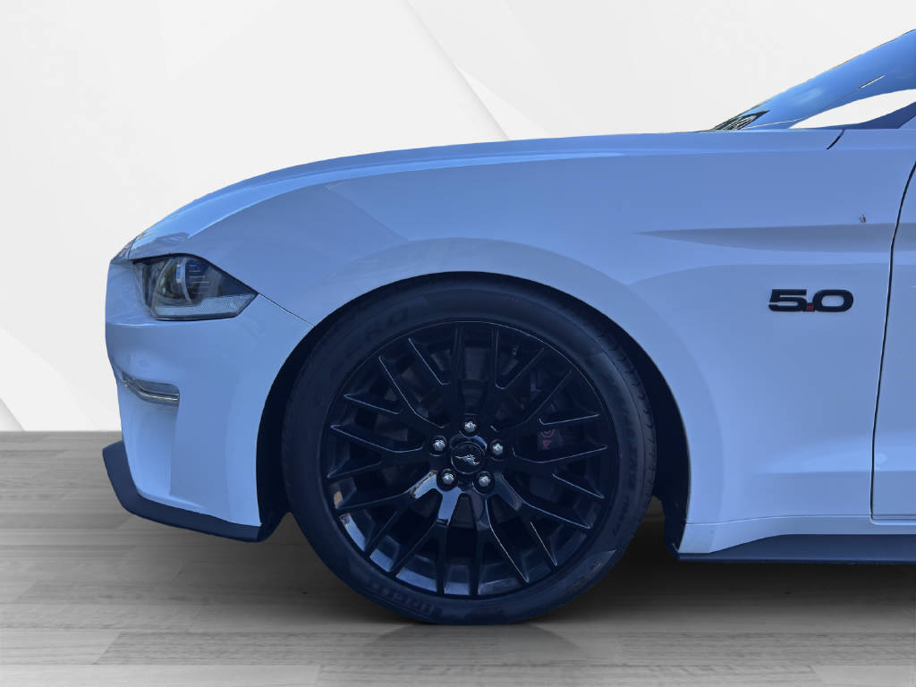 FORD Mustang Coupé 5.0 V8 GT-image-9