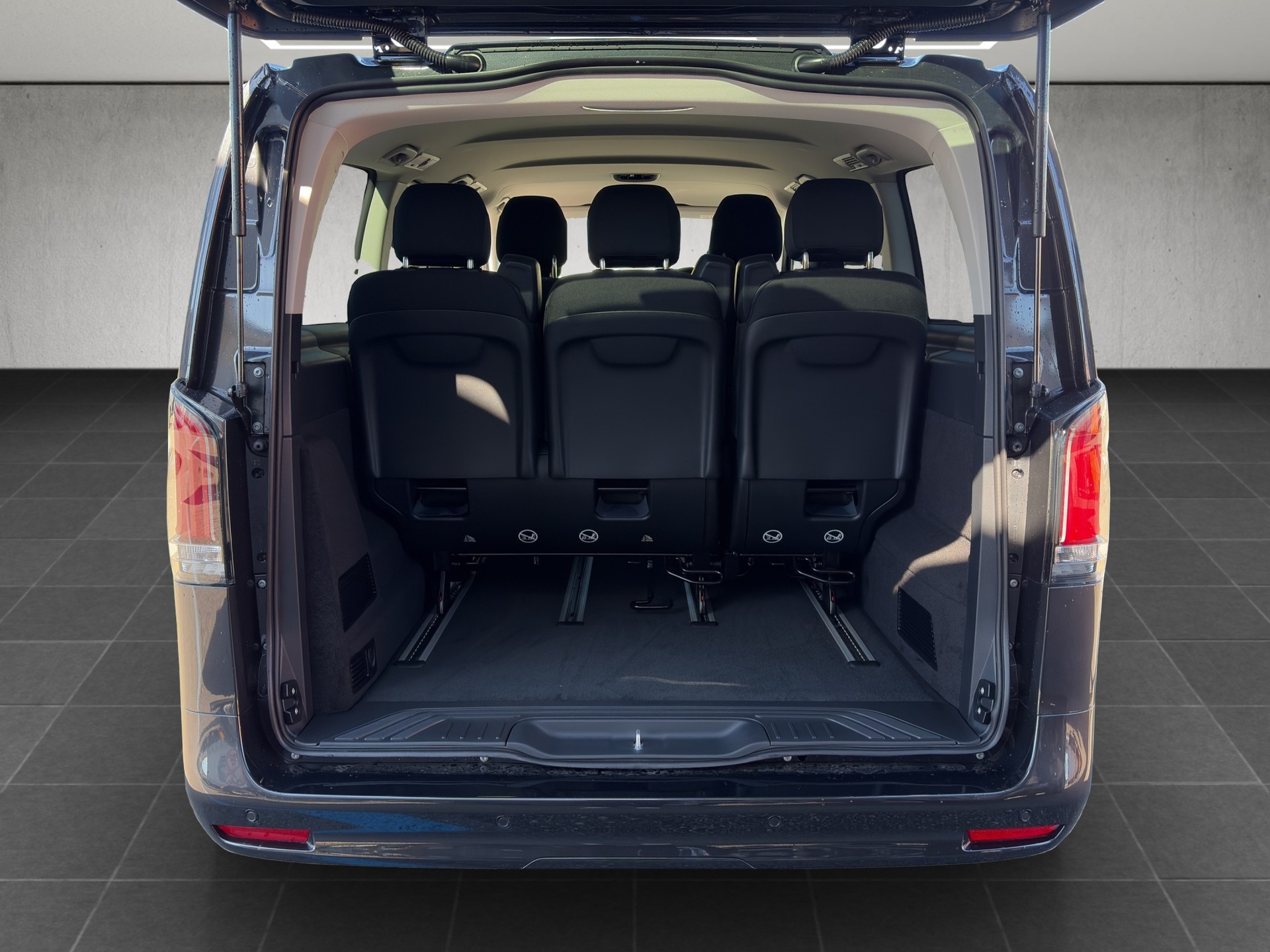 MERCEDES-BENZ Vito 116 CDI Lang Tourer 9G-Tronic 4M Select-image-12