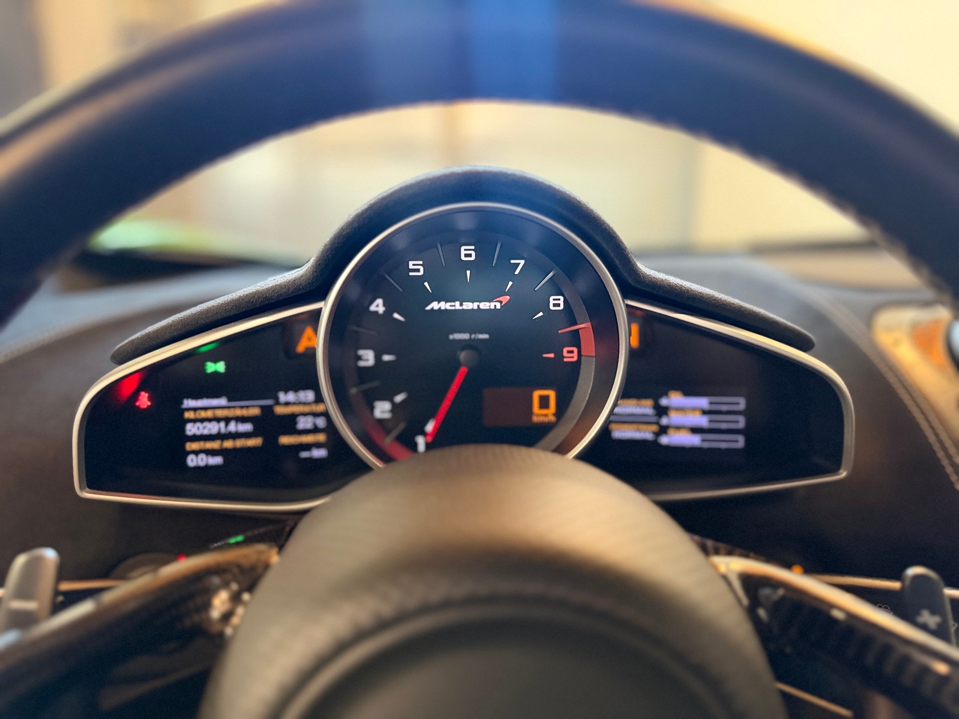 McLAREN 650S Coupé 3.8 V8 SSG-image-14