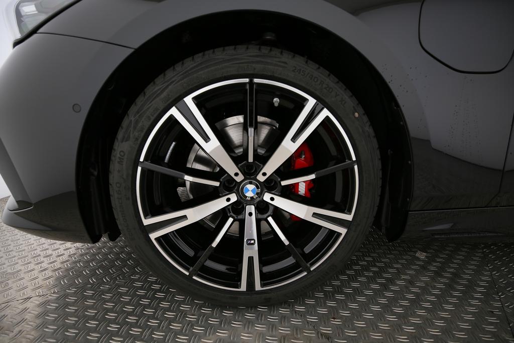 BMW 530e xDrive Touring-image-14