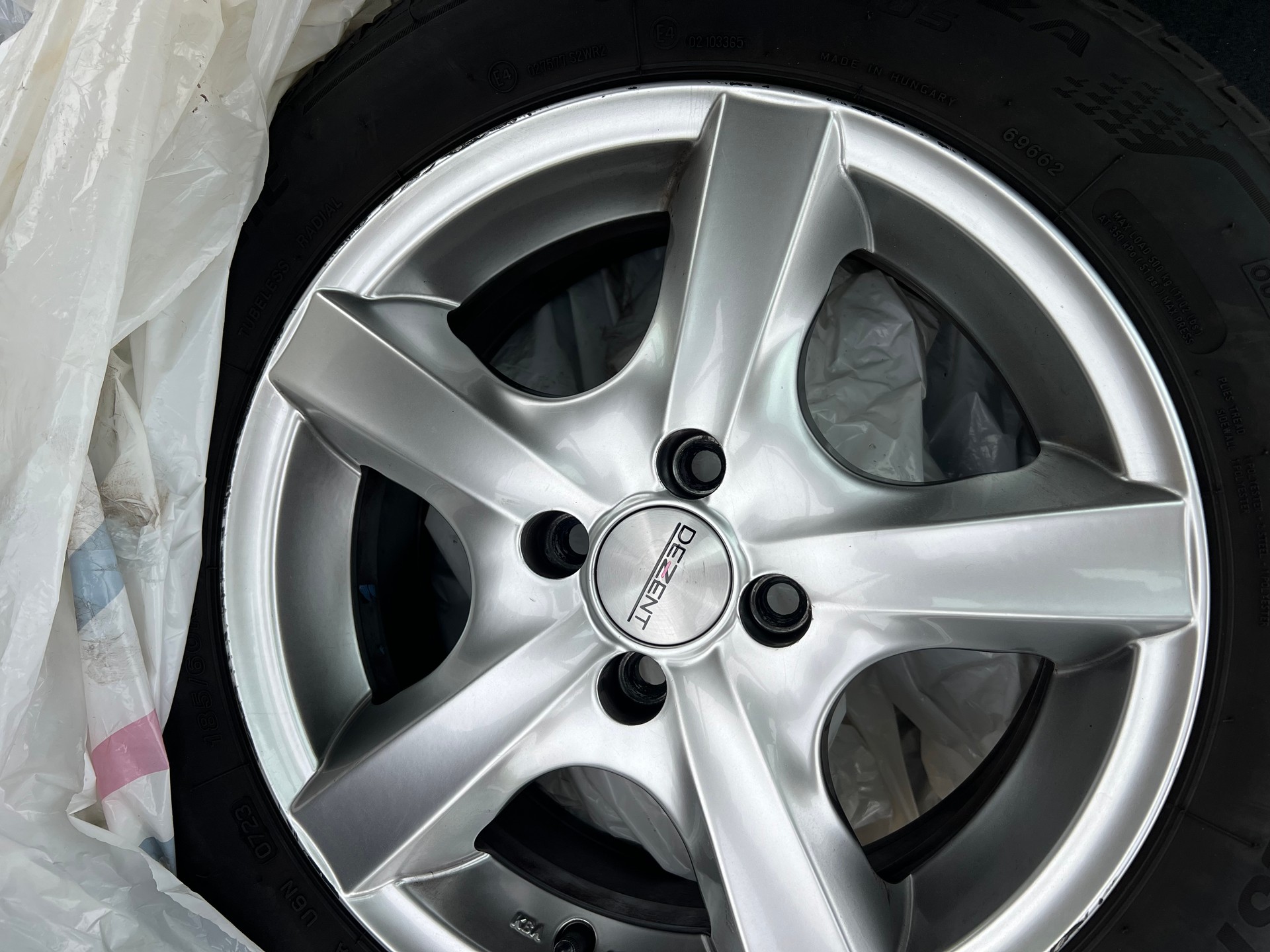 TOYOTA Yaris 1.33 Luna-image-13