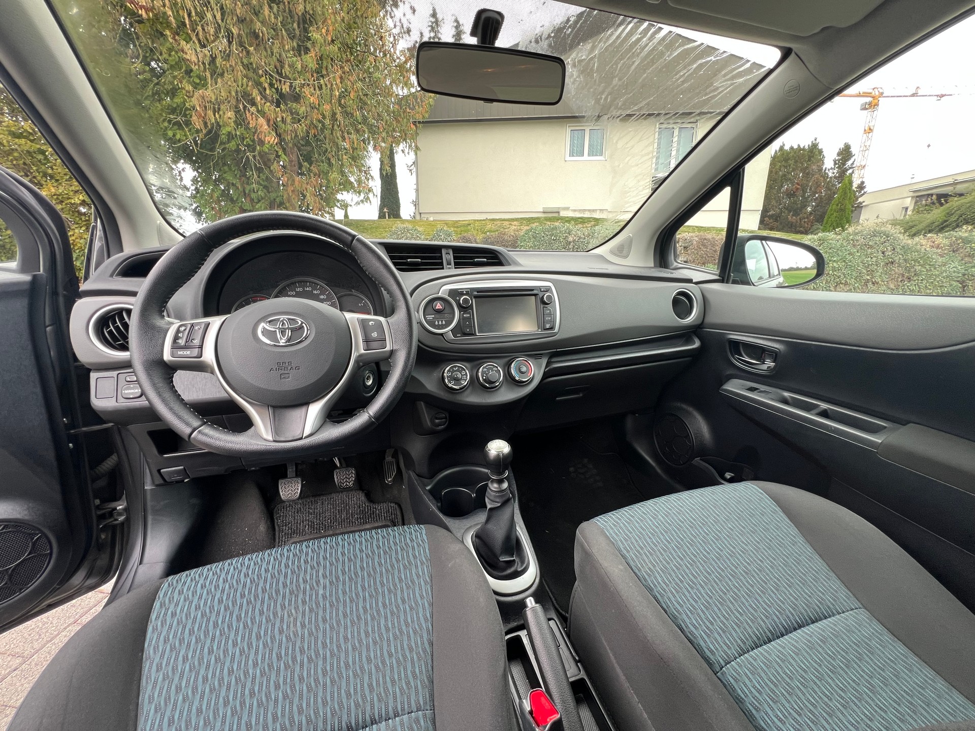 TOYOTA Yaris 1.33 Luna-image-8
