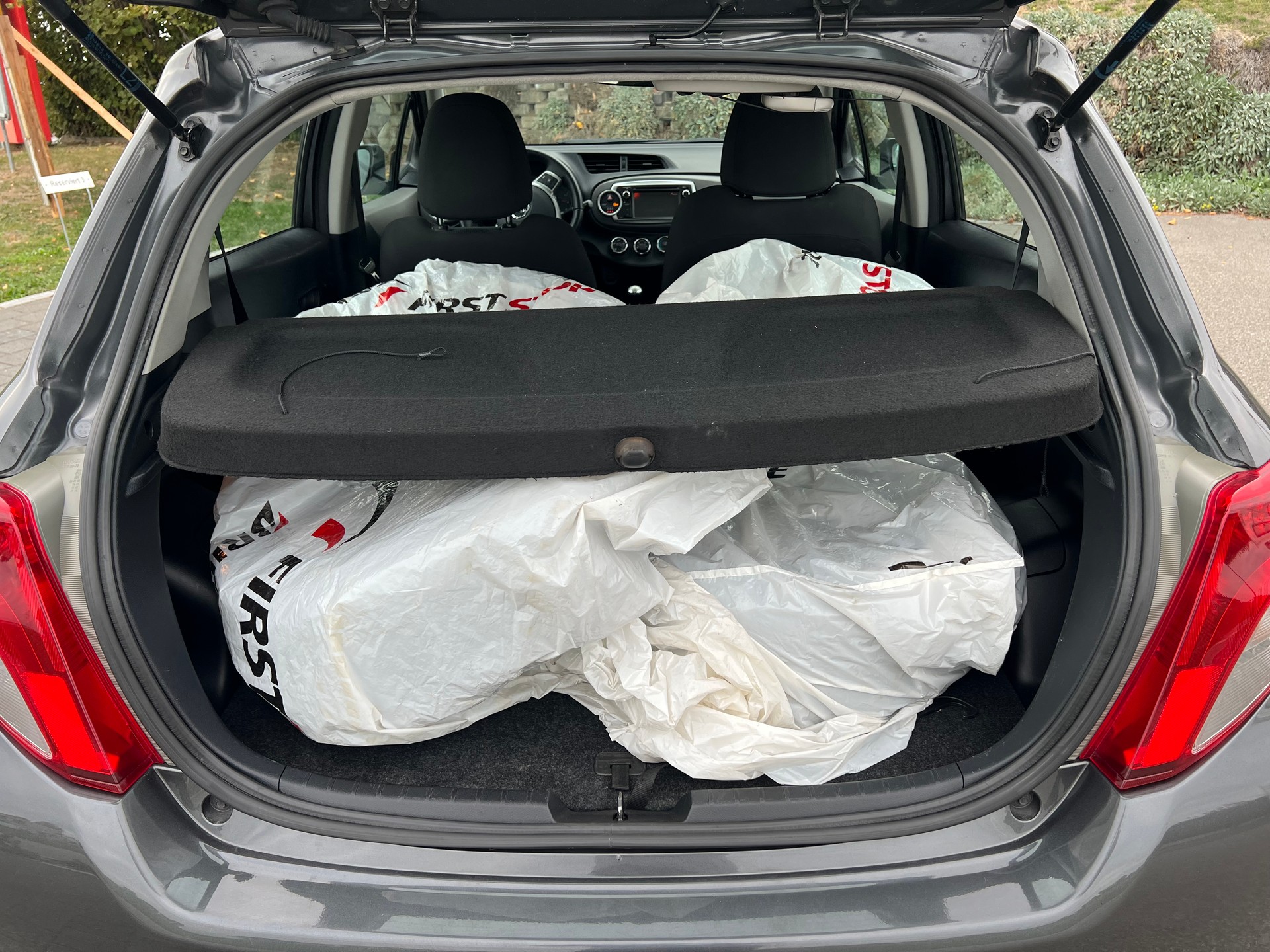 TOYOTA Yaris 1.33 Luna-image-17