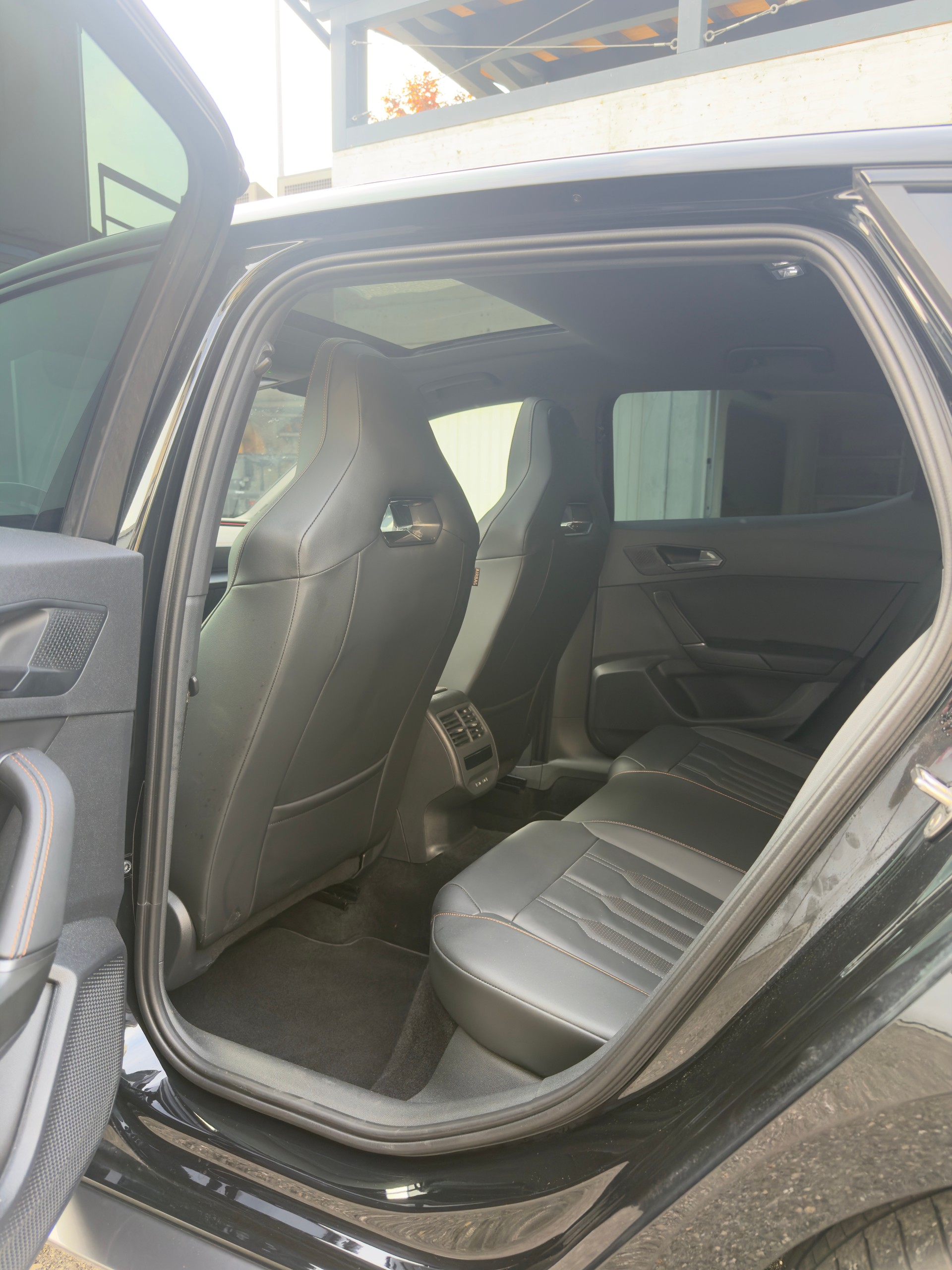 CUPRA 2.0 TSI 300 VZ DSG-image-8