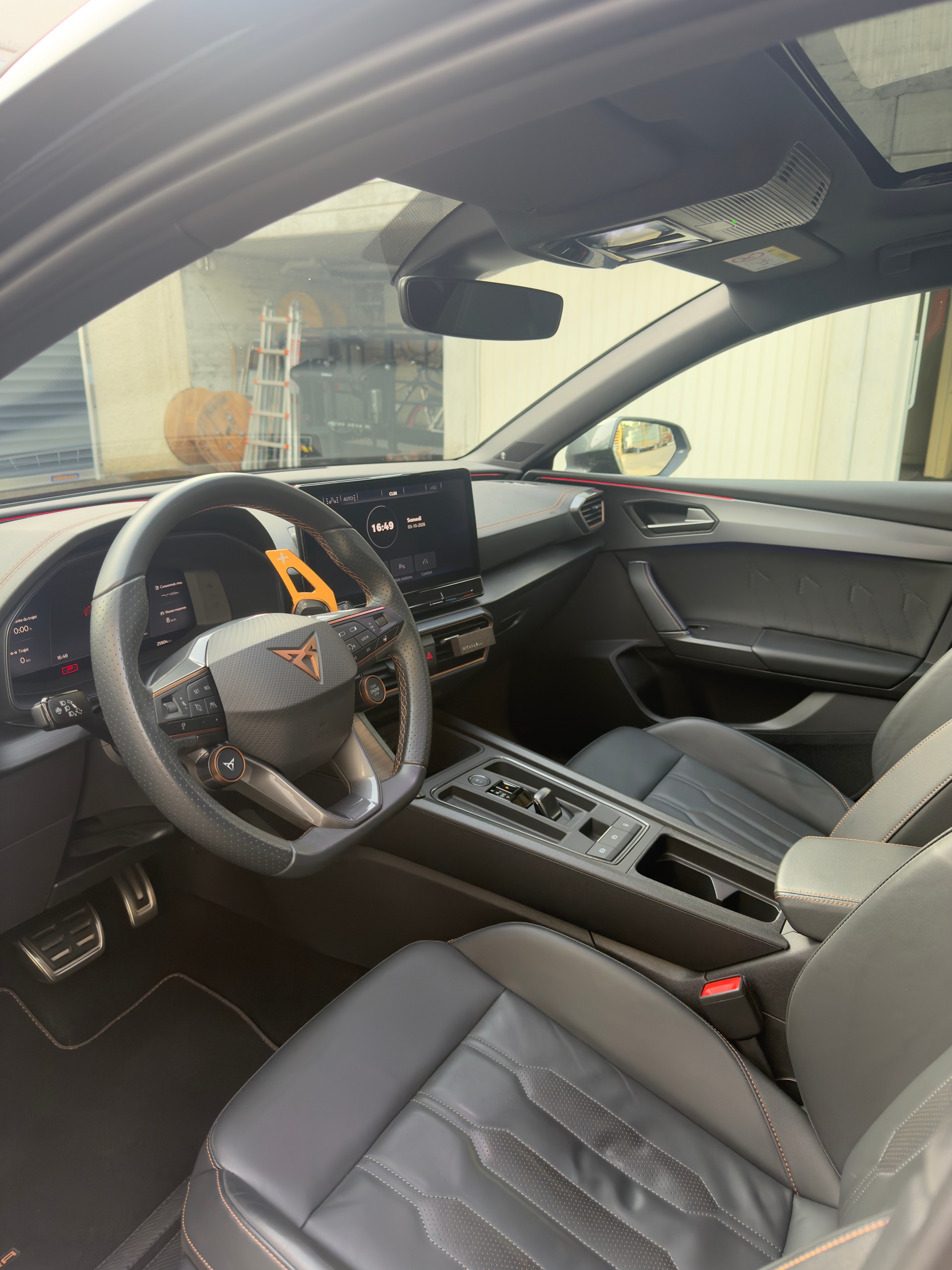 CUPRA 2.0 TSI 300 VZ DSG-image-3