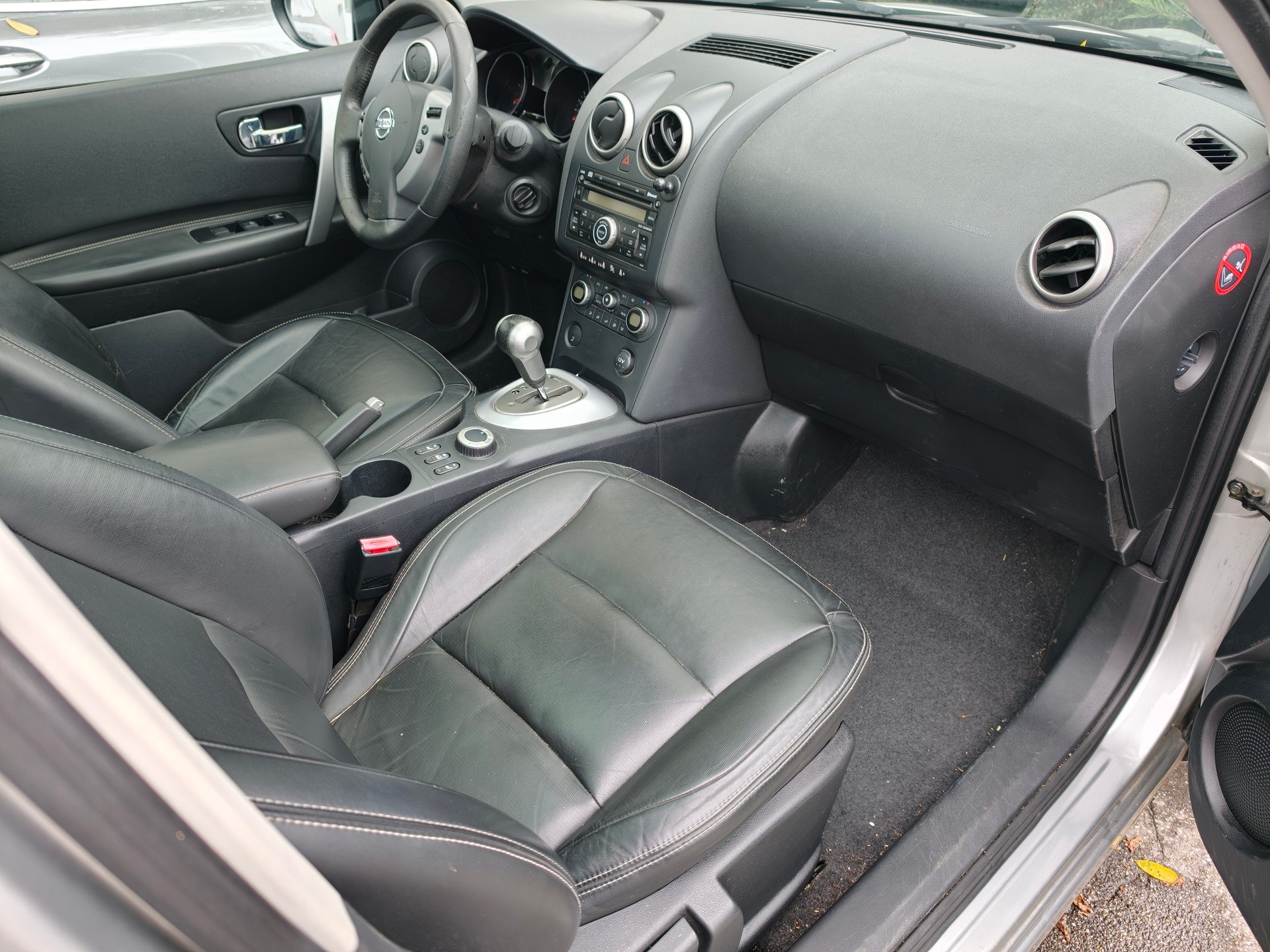 NISSAN Qashqai 2.0 dCi 4WD tekna Automatic-image-5