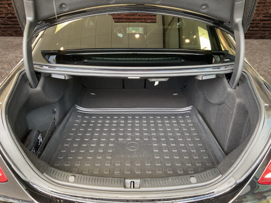 MERCEDES-BENZ E 200 AMG Line 4Matic-image-6