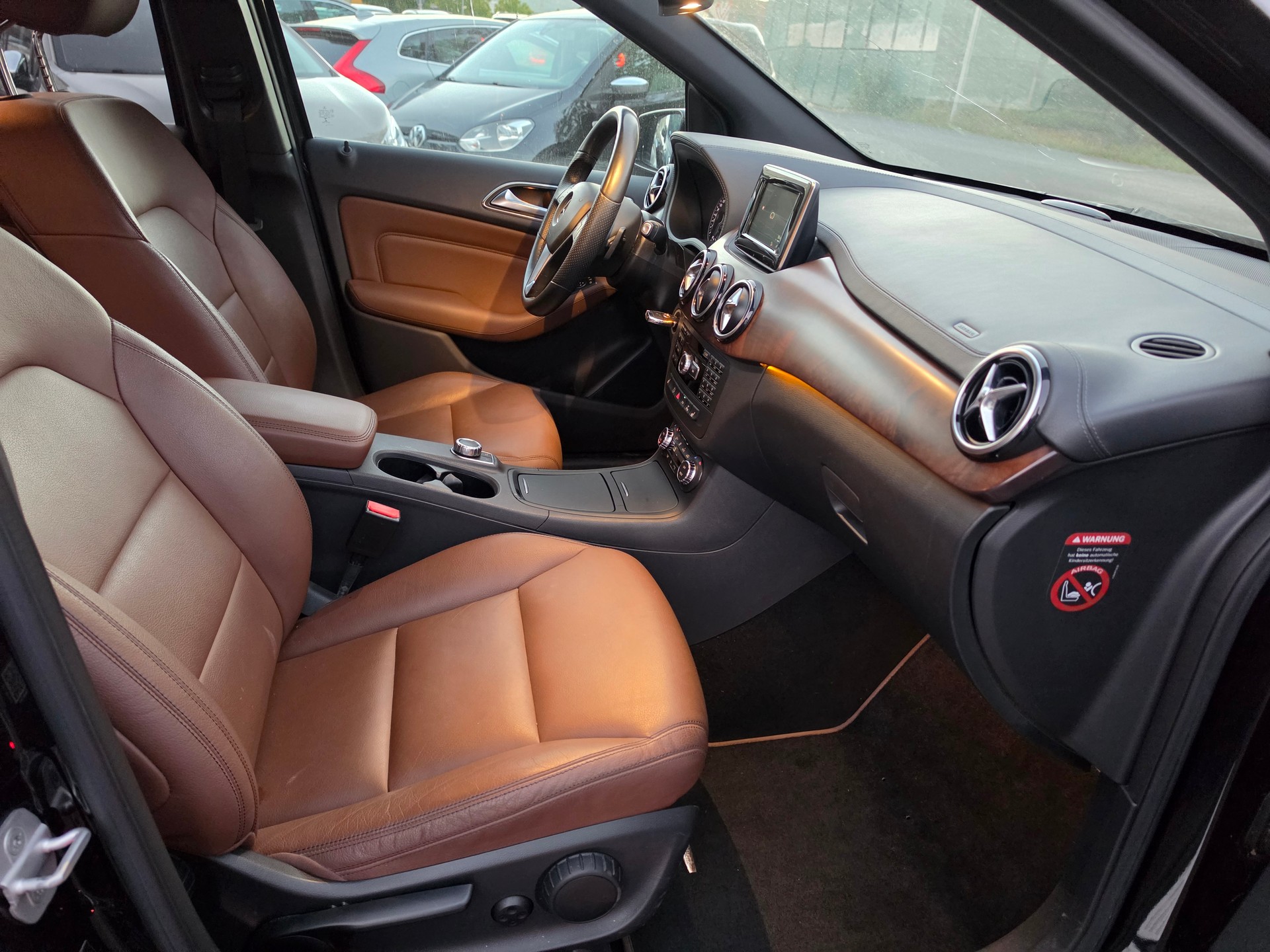 MERCEDES-BENZ B 200 7G-DCT-image-10