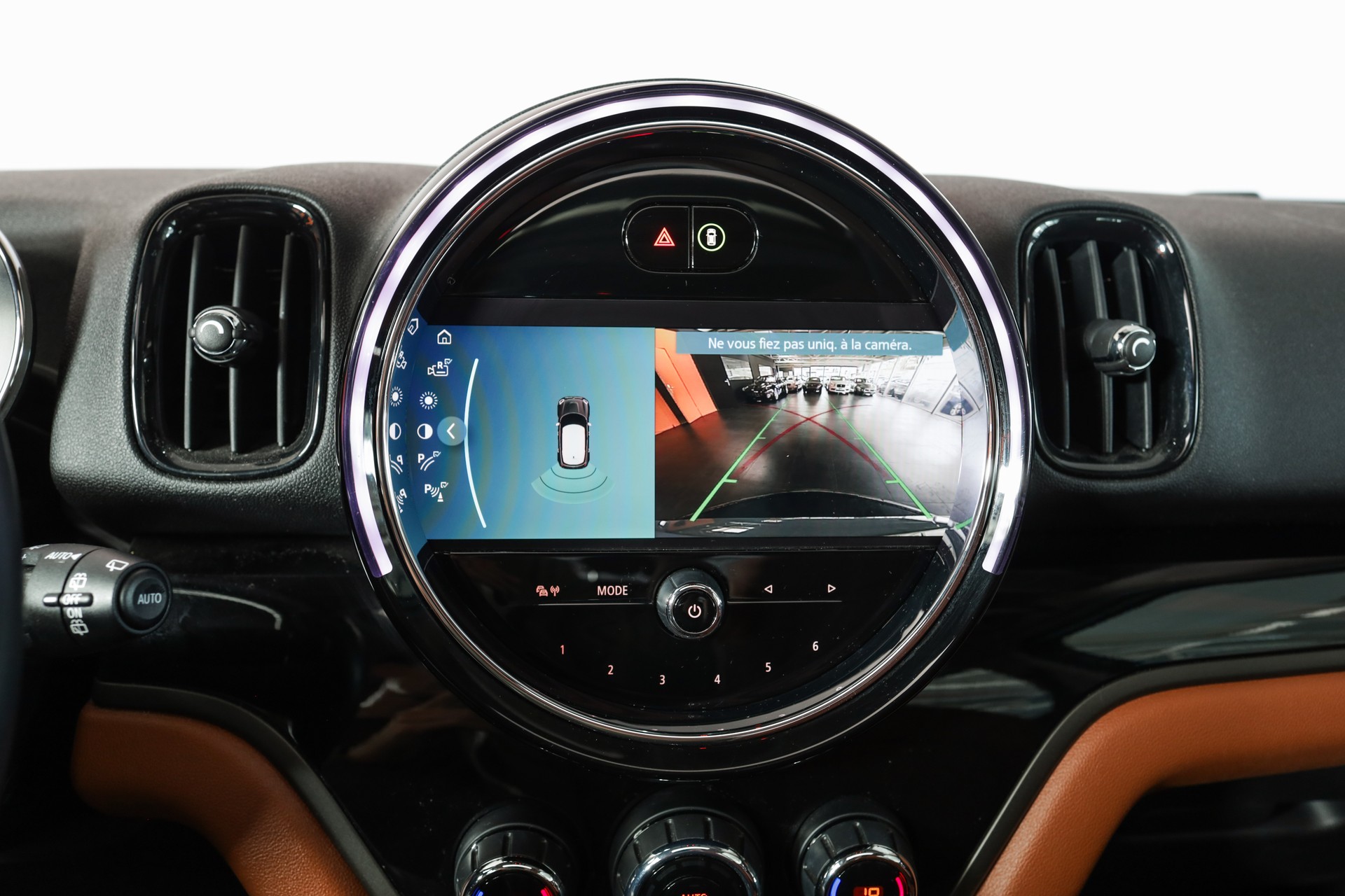 MINI Countryman Cooper S ALL4 Steptronic • Sage Green• Cuir Chester Malt Brown • Toit panoramique-image-17