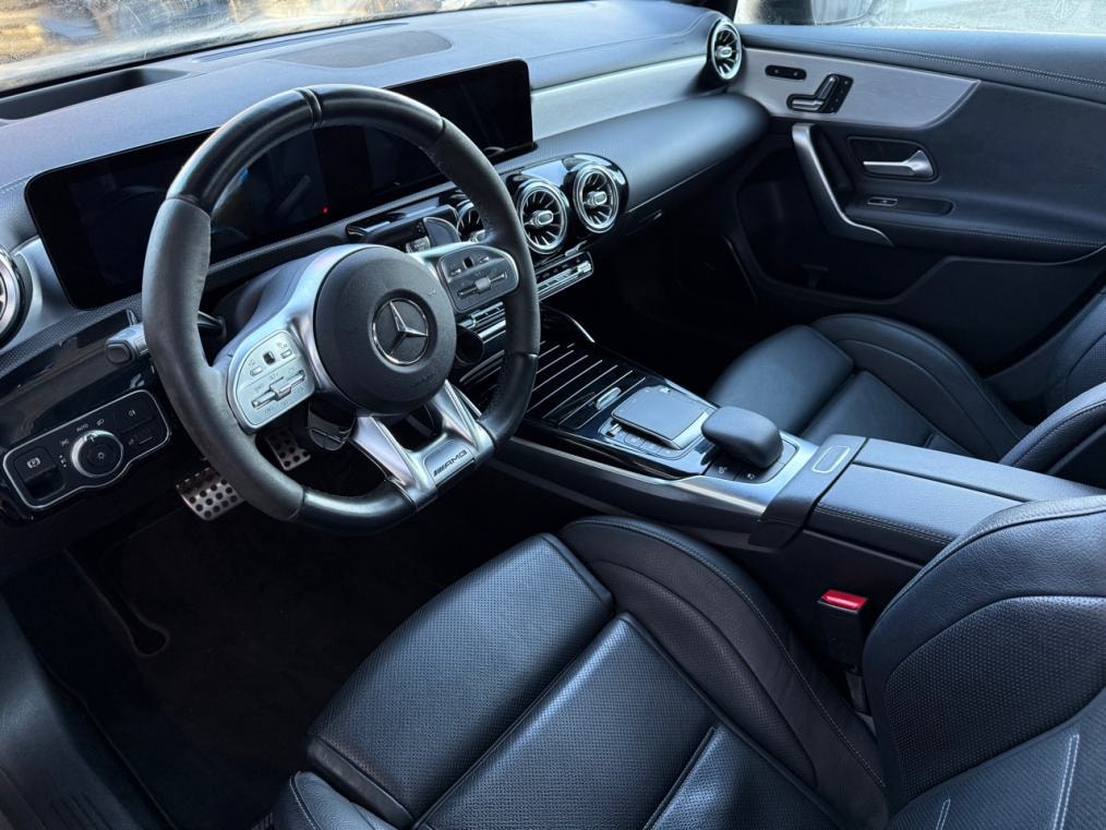 MERCEDES-BENZ A 45 S AMG 4Matic+ Speedshift-image-3