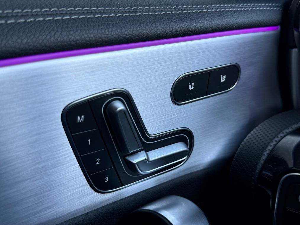 MERCEDES-BENZ A 45 S AMG 4Matic+ Speedshift-image-6