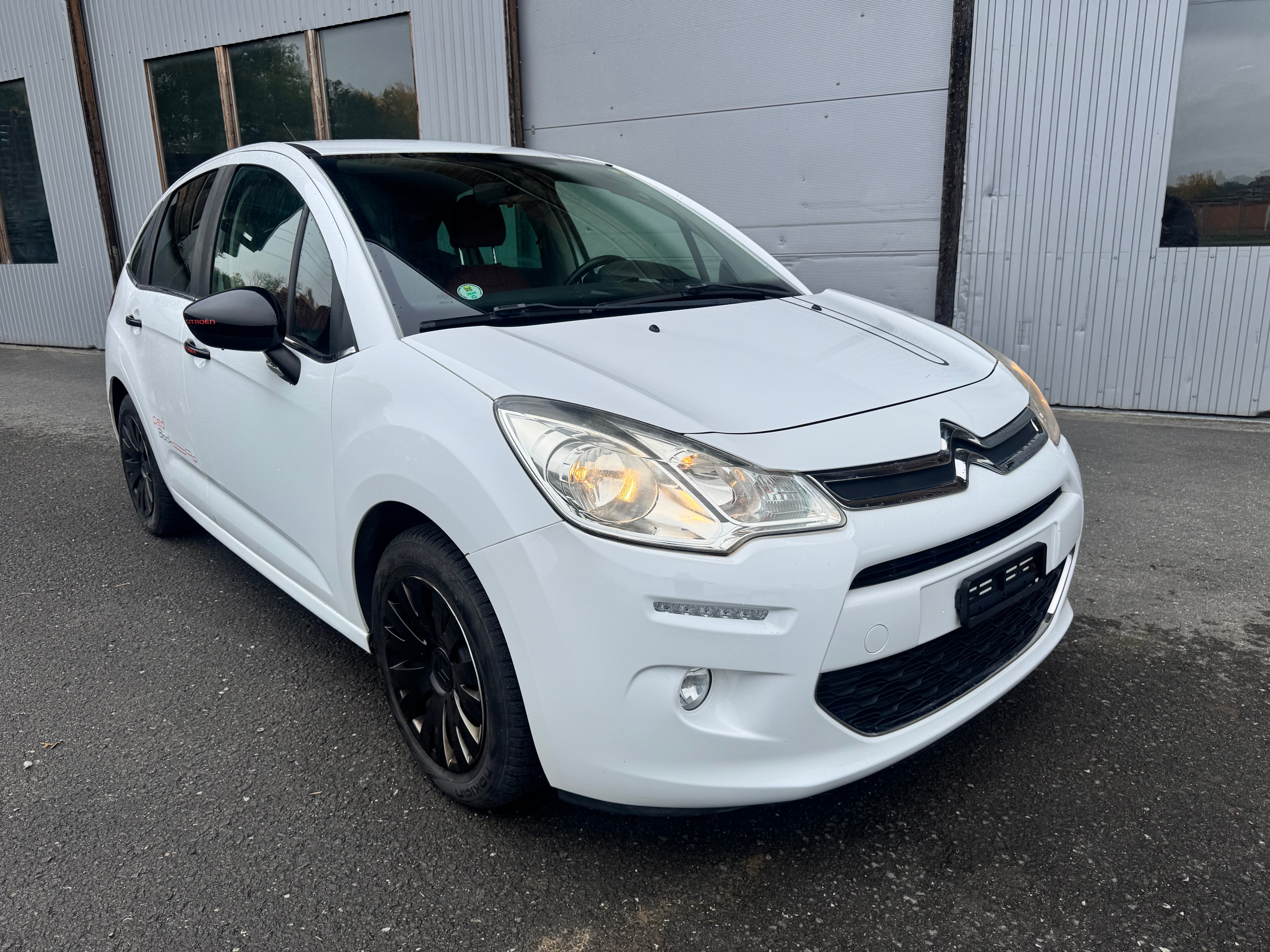 Car photo