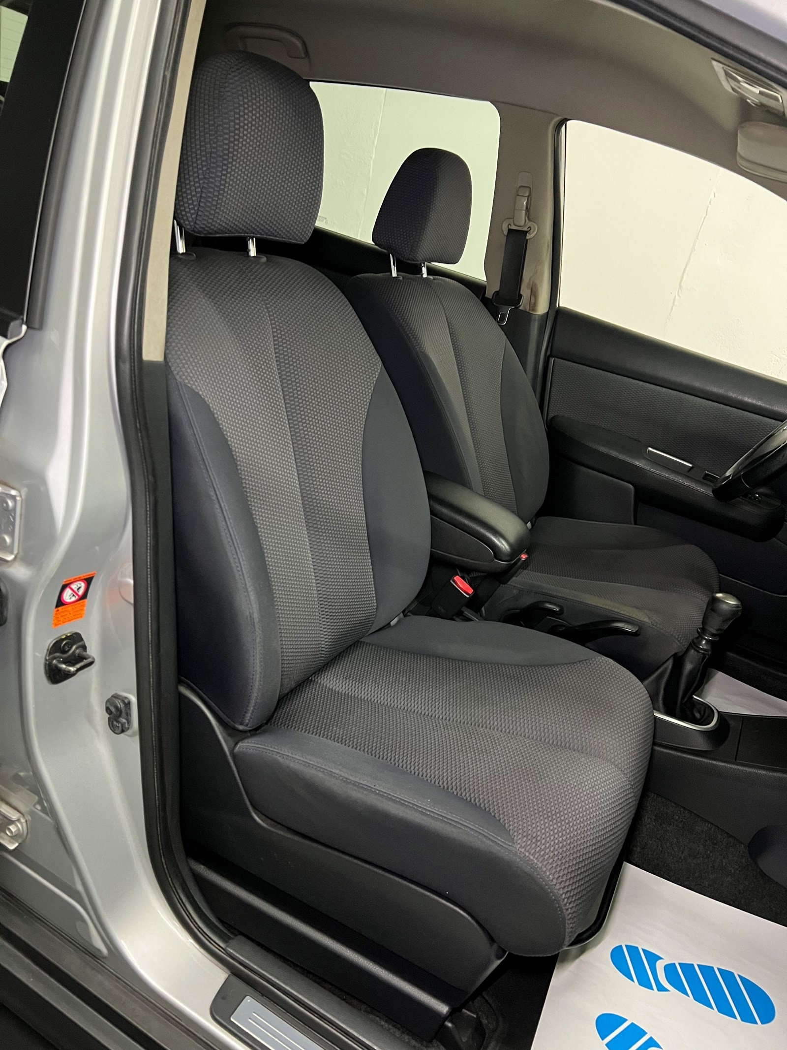 NISSAN Tiida 1.8 acenta-image-16