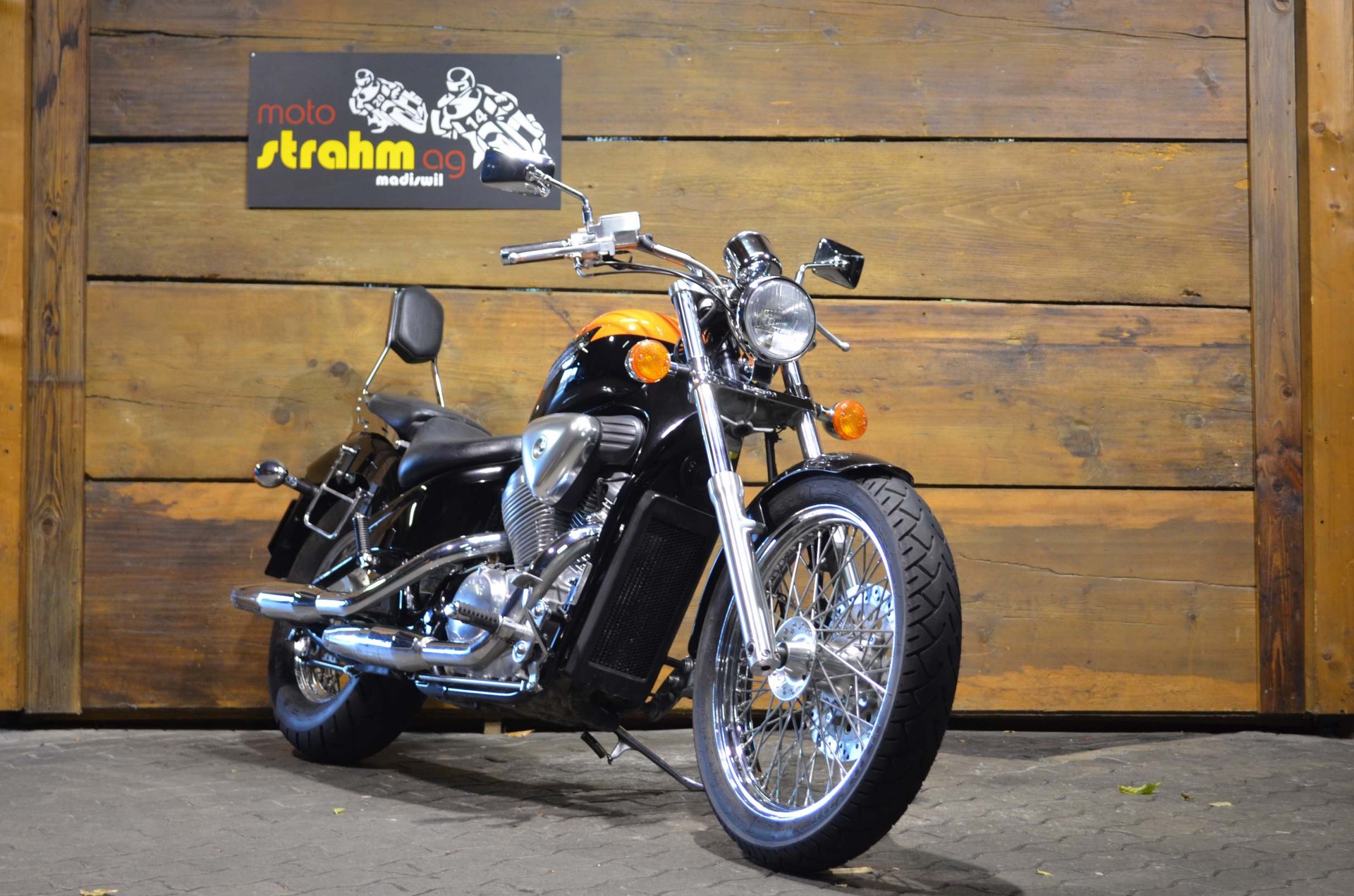 HONDA VT600 Shadow-showroom-element-1