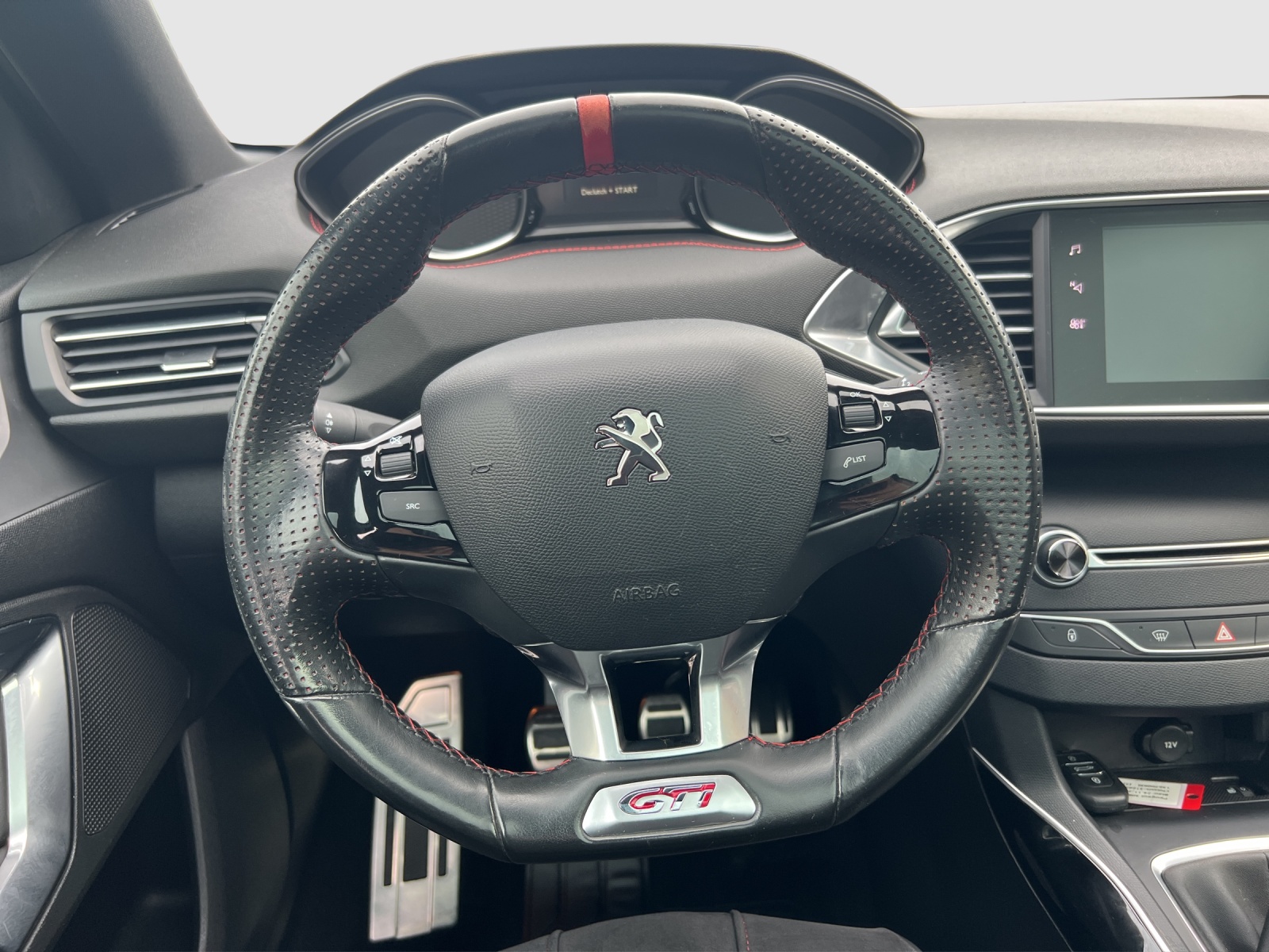 PEUGEOT 308 1.6 THP GTi-image-10