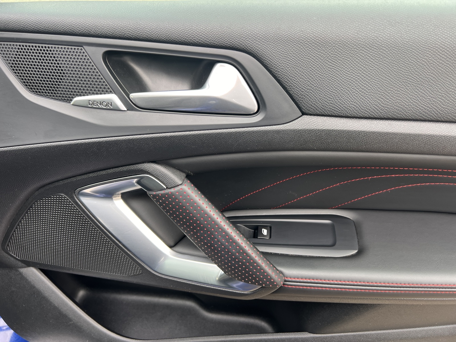 PEUGEOT 308 1.6 THP GTi-image-16