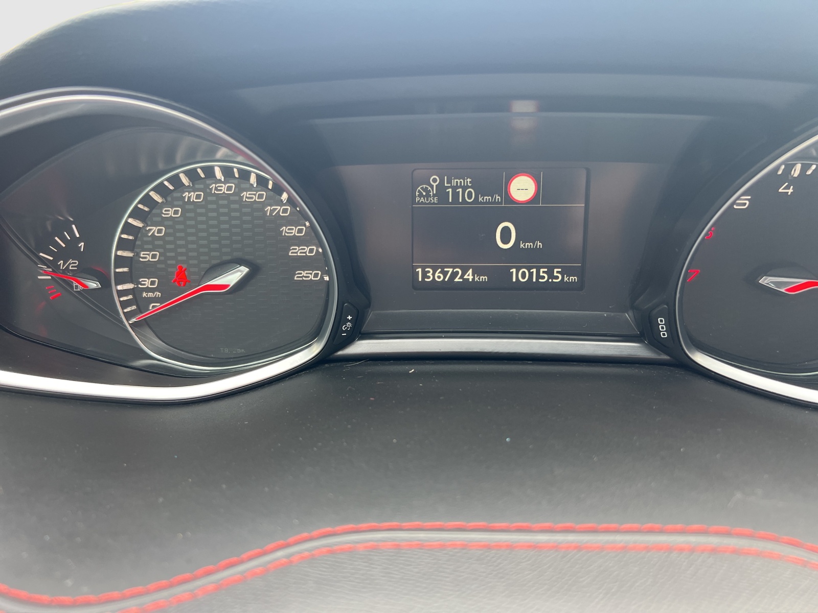 PEUGEOT 308 1.6 THP GTi-image-13