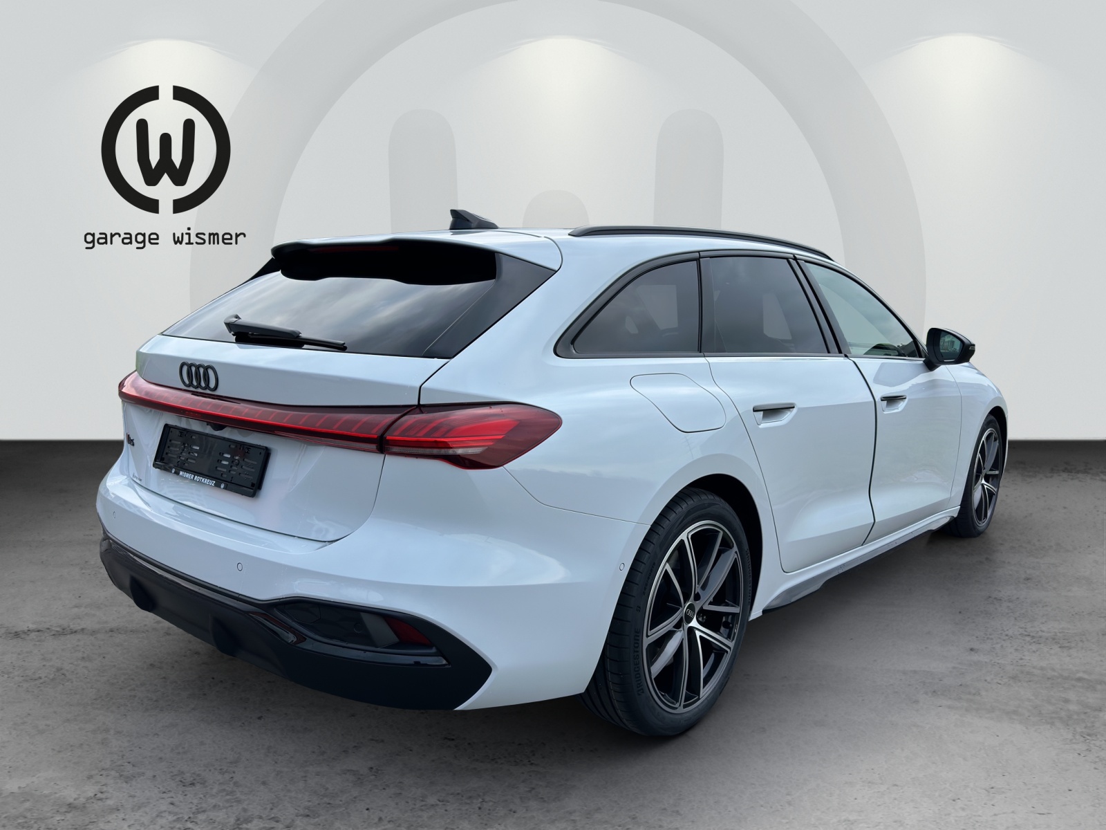AUDI A5 Avant TDI quattro 150 kW Attraction S tronic-image-3