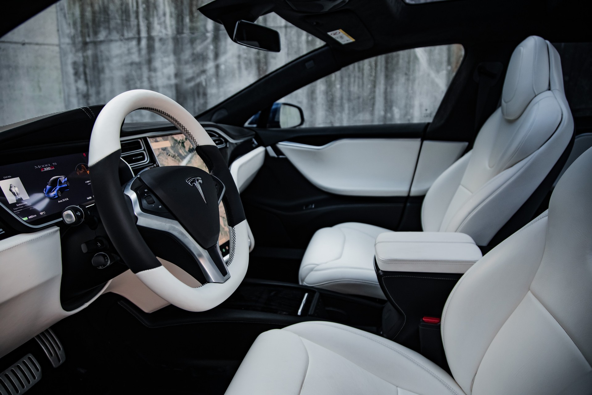 TESLA Model S 100 D Perf. Shootingbrake-image-18