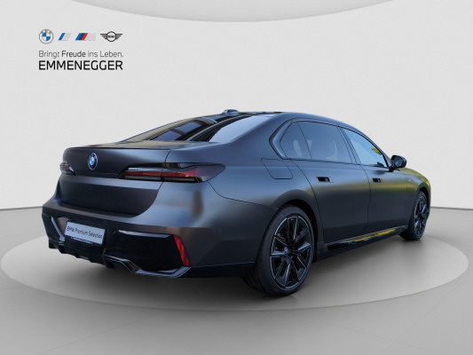 BMW i7 xDrive 60 M Sport Pro-showroom-element-3
