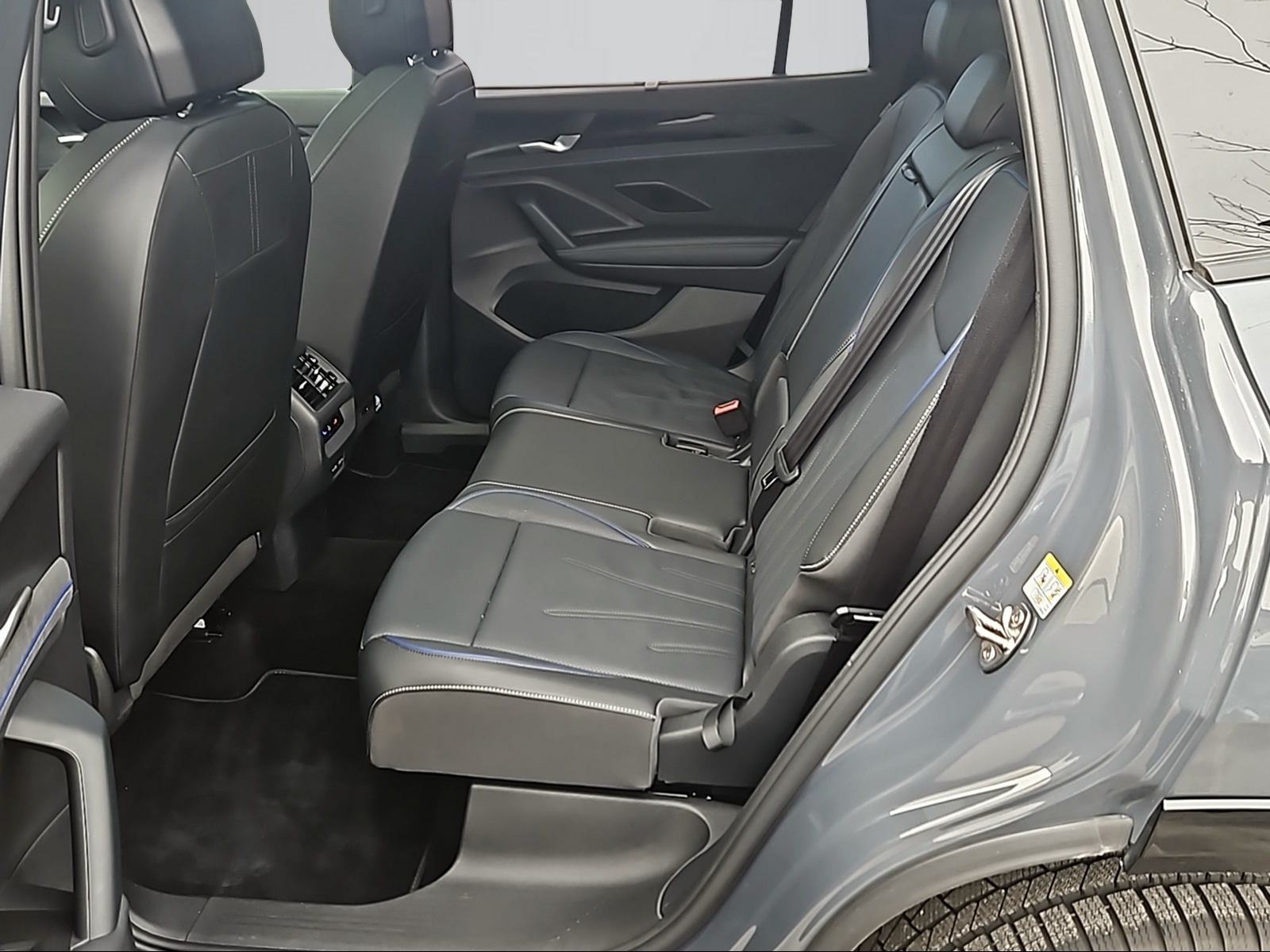 VW Tayron 2.0 TDI SCR R-Line 4Motion DSG-image-4