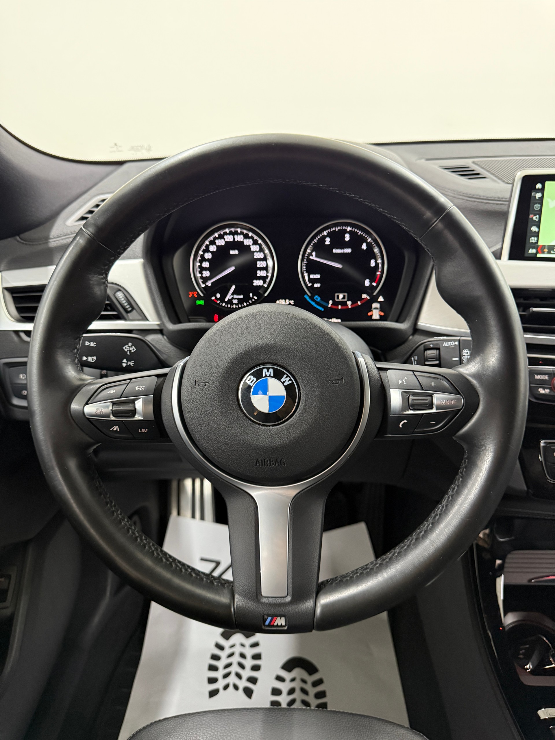BMW X2 xDrive 20d M Sport 190PS ALPINWEISS Steptronic | Leder | RF-Kamera | H&K Soundsystem | Komfortzugang |-image-11