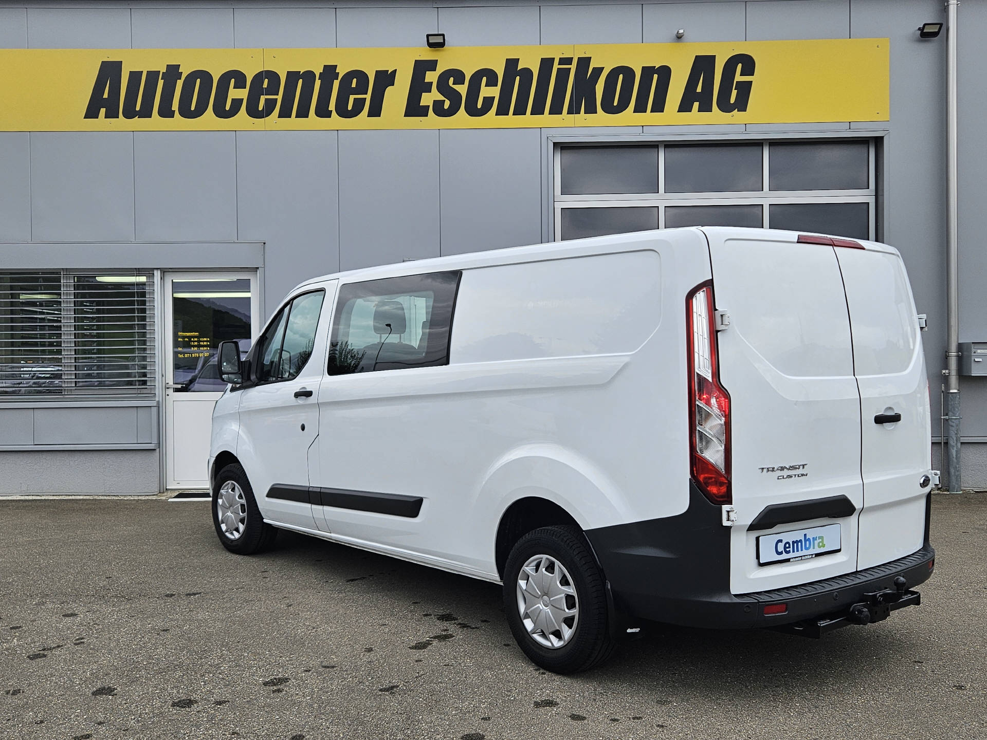 FORD Transit Custom Van 290 L2 2.0 TDCi 130 Trend * 6-Plätzer * Klima * Frisch ab MFK * AHK * Navi *-image-5