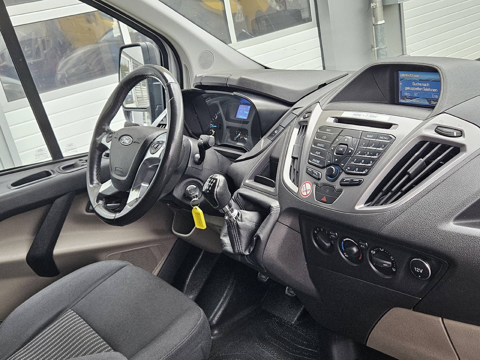 FORD Transit Custom Van 290 L2 2.0 TDCi 130 Trend * 6-Plätzer * Klima * Frisch ab MFK * AHK * Navi *-image-11