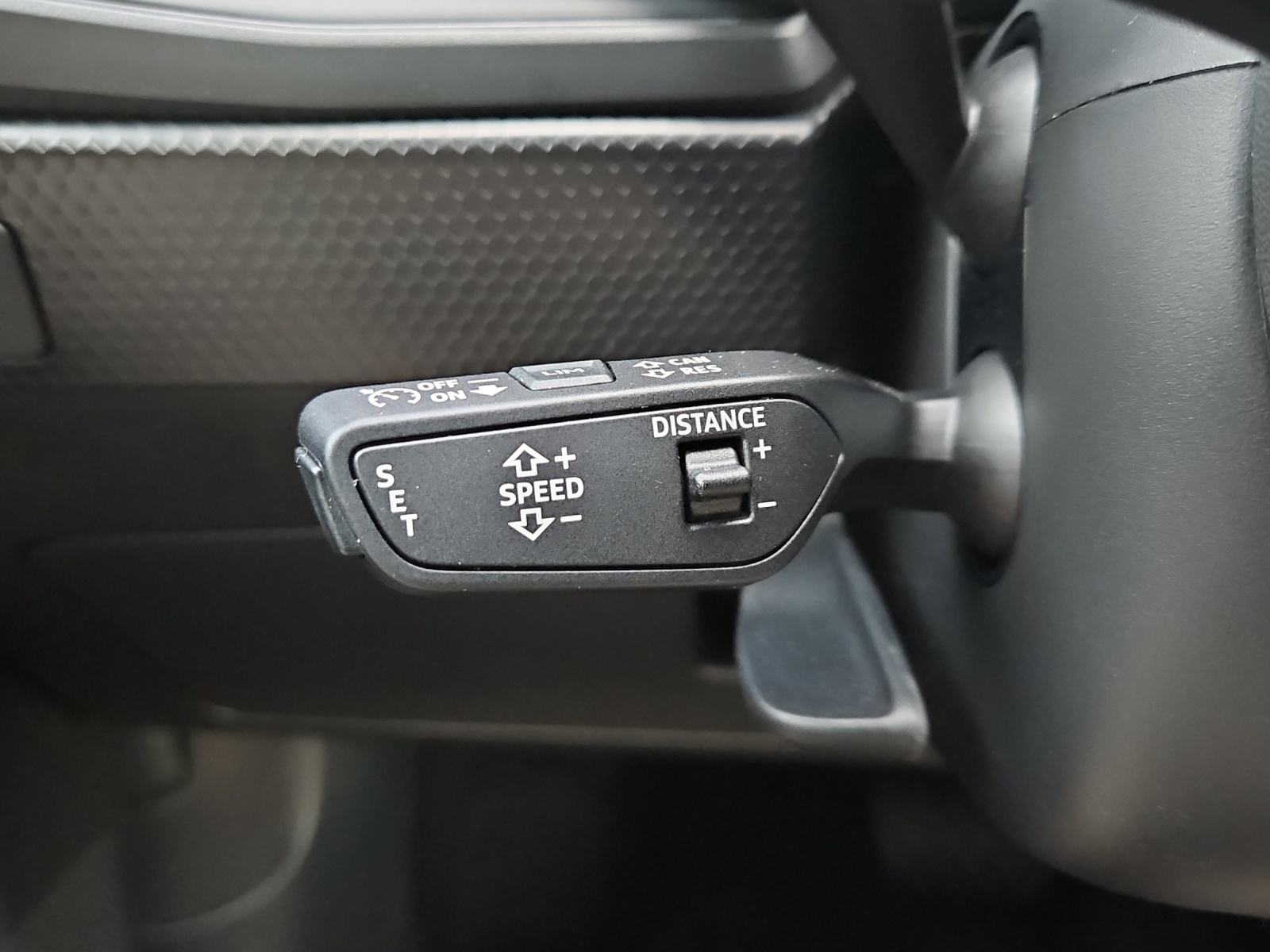 AUDI A1 Sportback 30 TFSI Attraction S-tronic-image-14