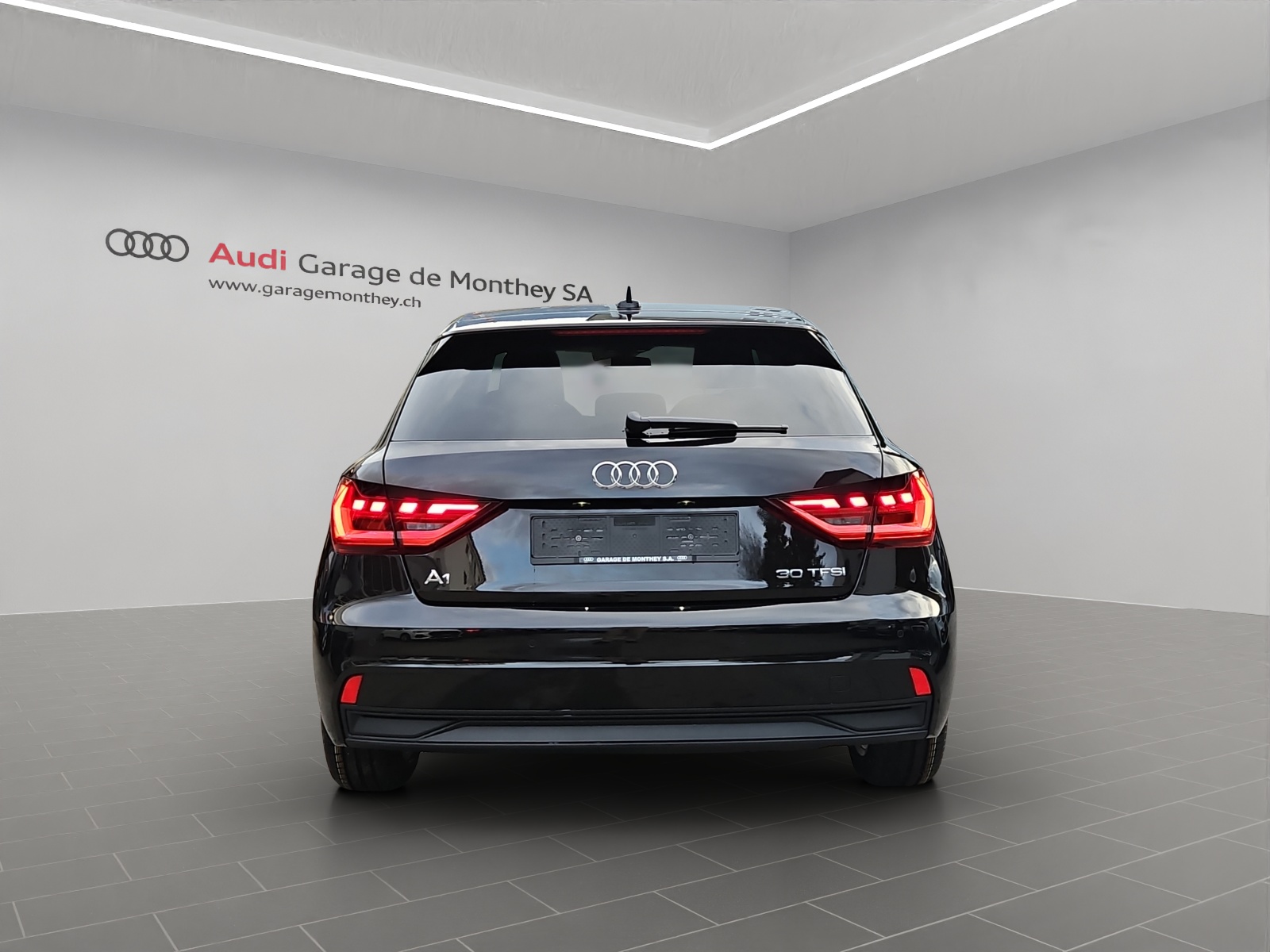 AUDI A1 Sportback 30 TFSI Attraction S-tronic-image-4