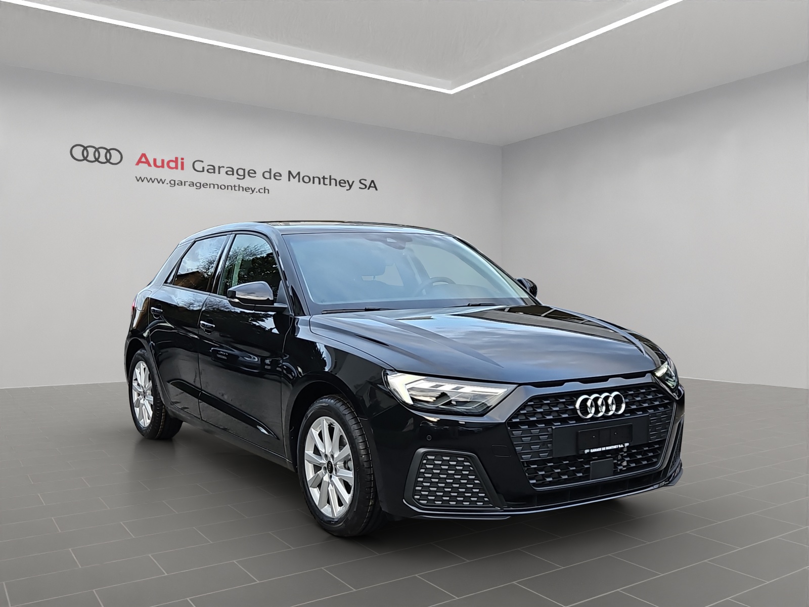 AUDI A1 Sportback 30 TFSI Attraction S-tronic-image-2