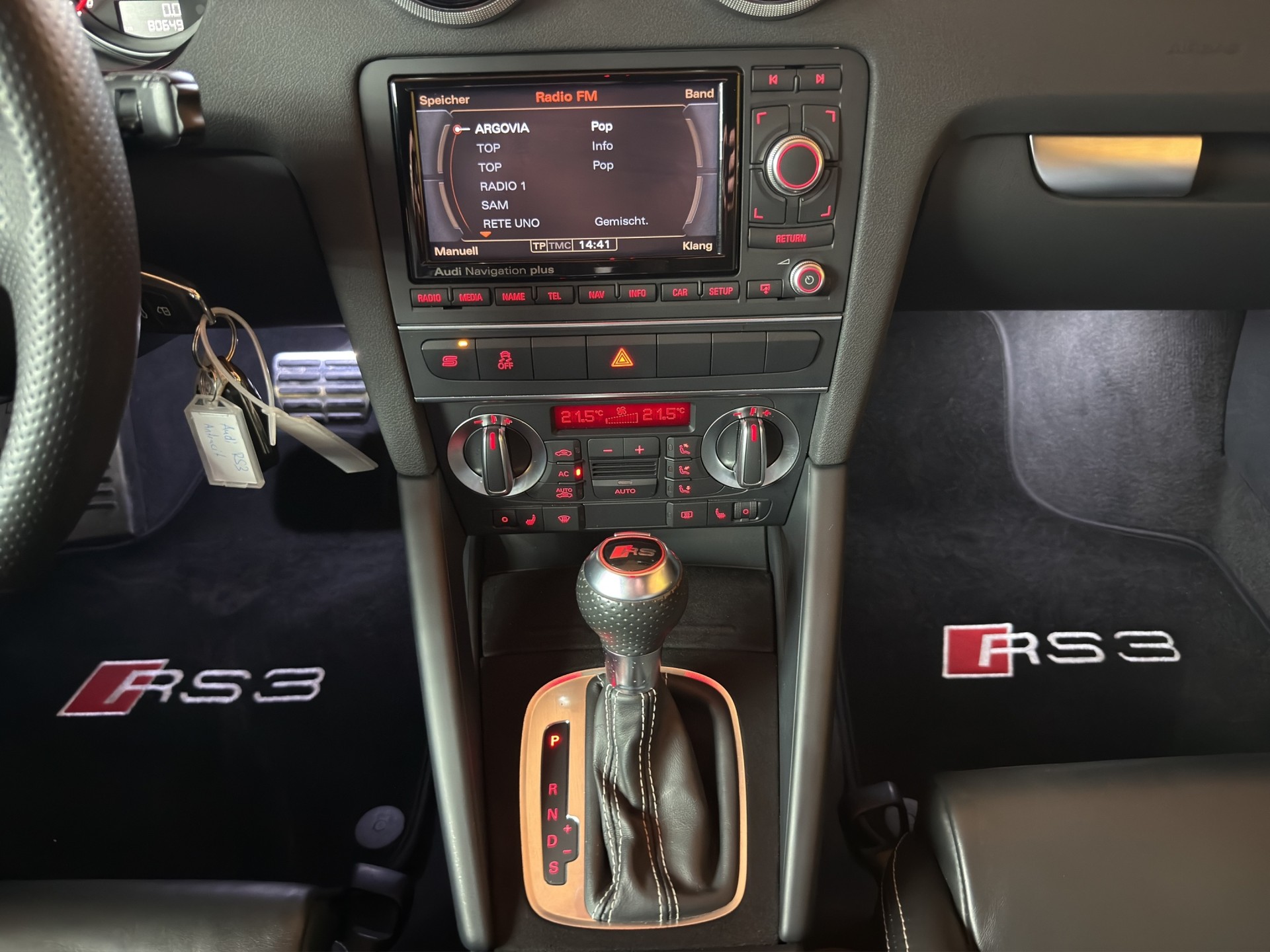 AUDI RS3 Sportback 2.5 TFSI quattro S-tronic-image-16