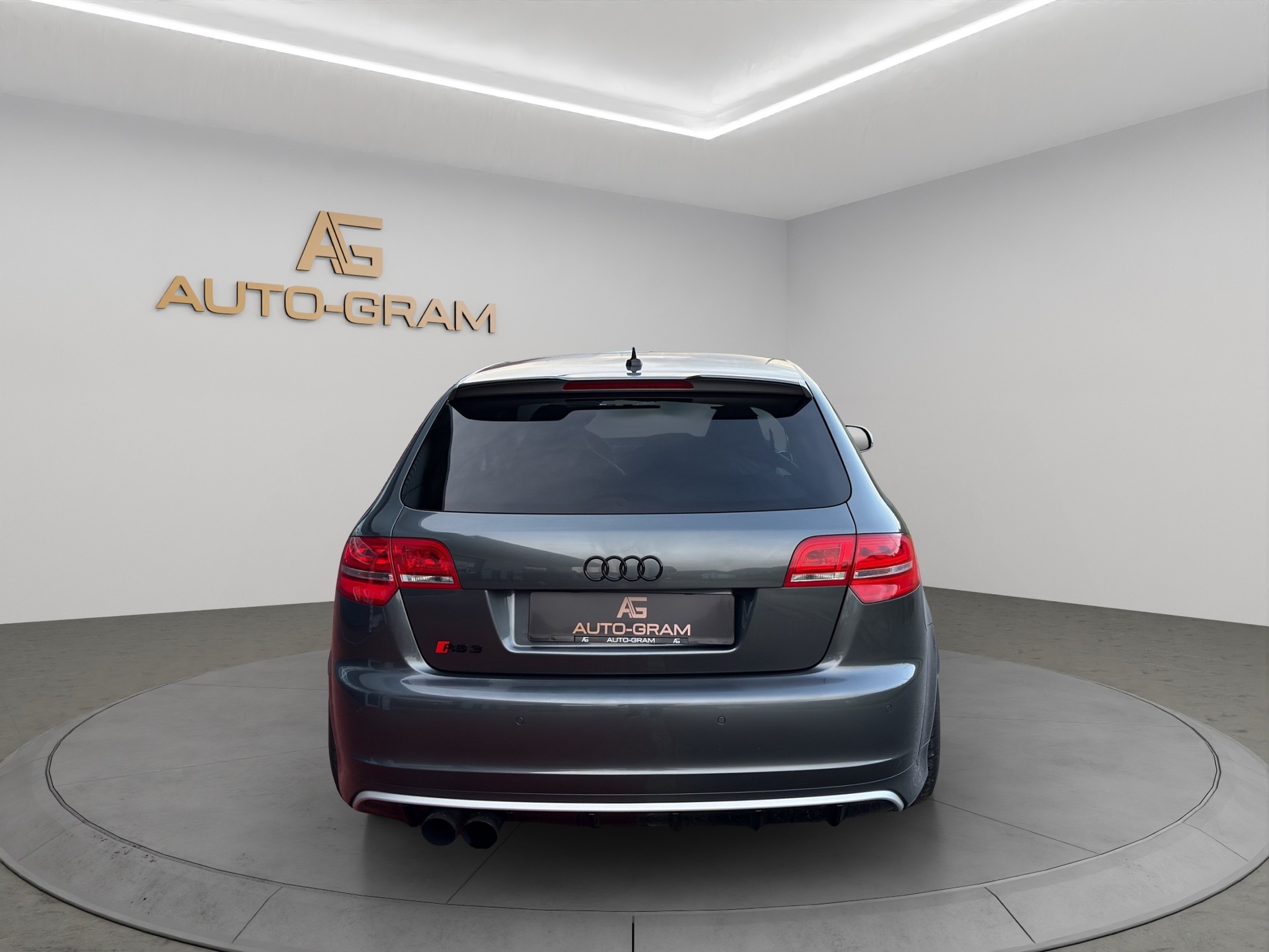 AUDI RS3 Sportback 2.5 TFSI quattro S-tronic-image-3
