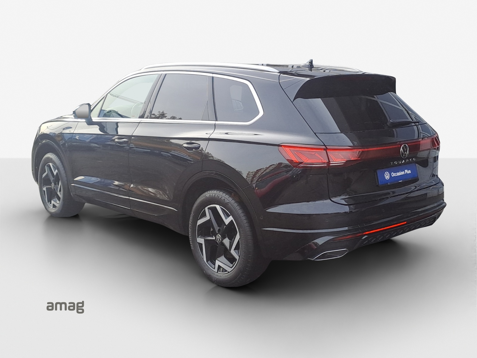 VW Touareg 3.0 TDI R-Line Tiptronic-image-2