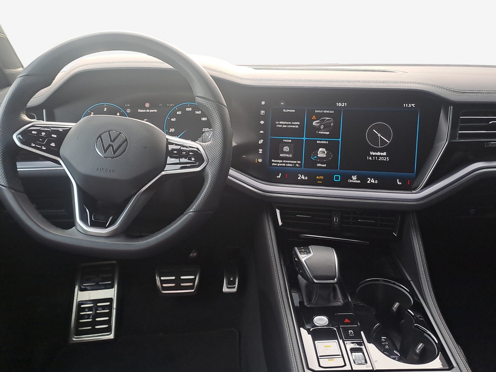 VW Touareg 3.0 TDI R-Line Tiptronic-image-8