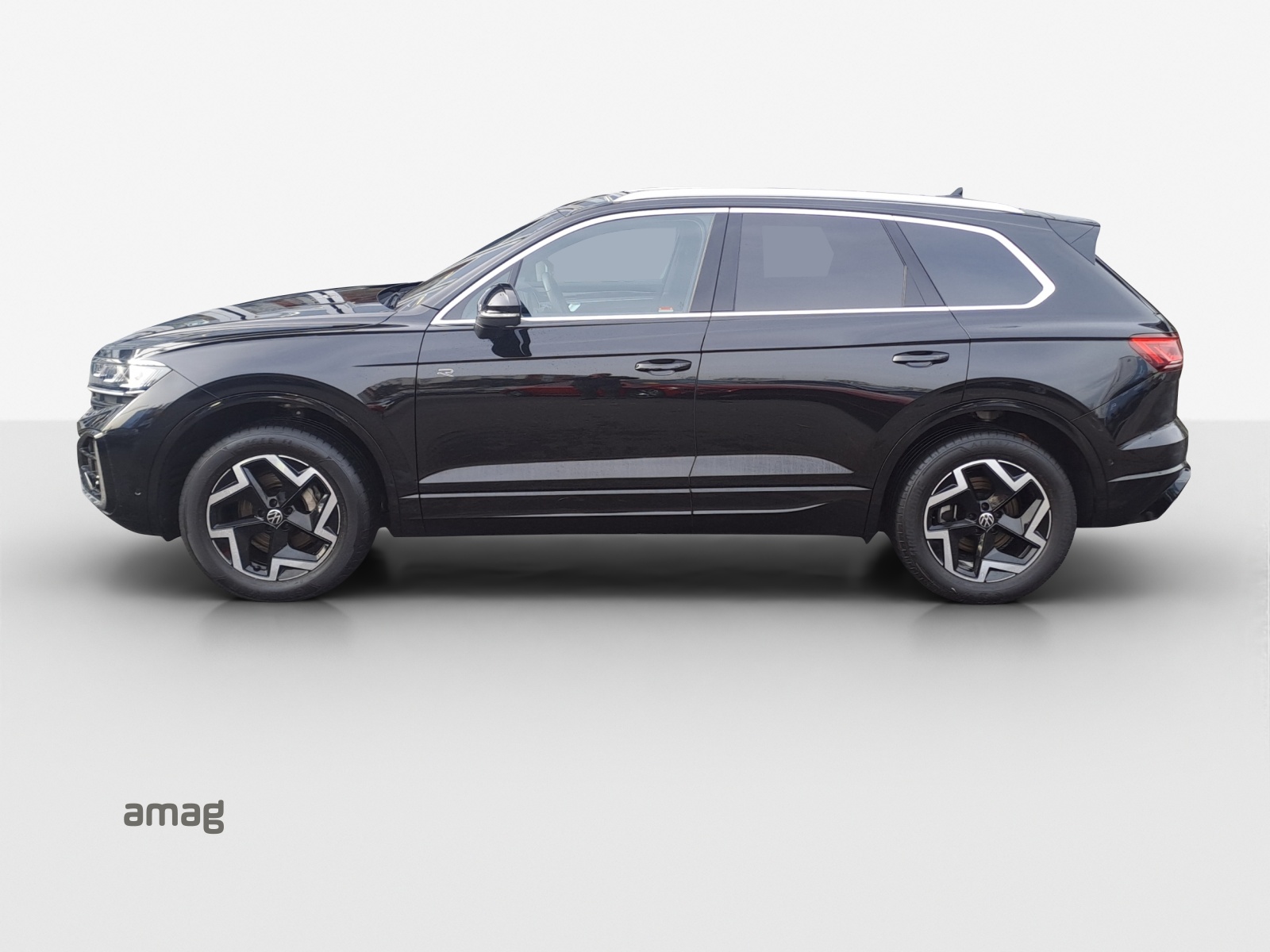 VW Touareg 3.0 TDI R-Line Tiptronic-image-1