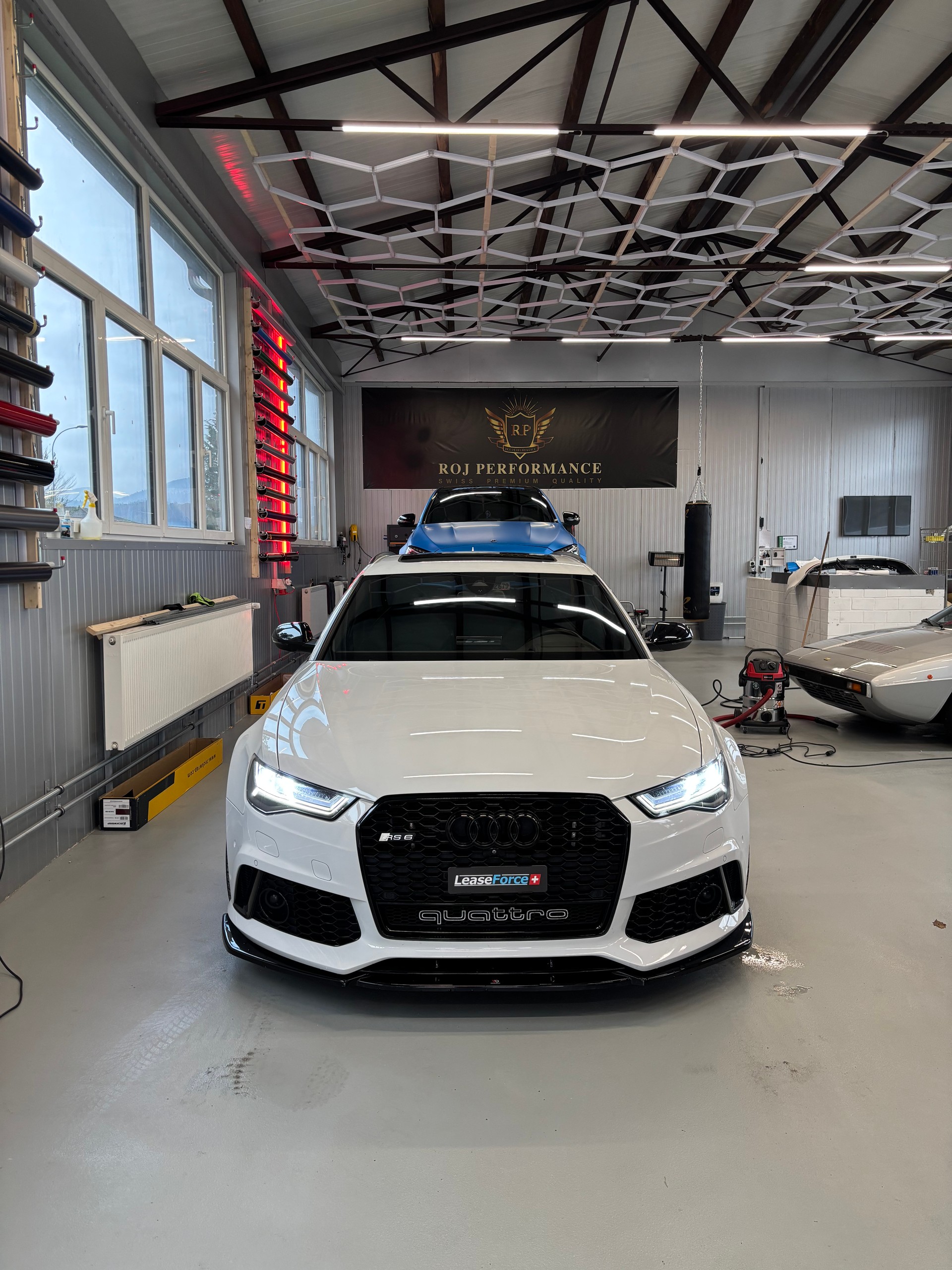 AUDI RS6 Avant 4.0 TFSI V8 performance quattro
