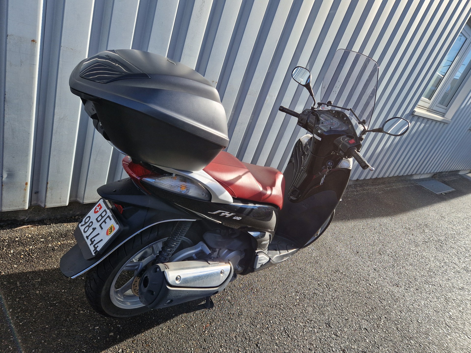 HONDA SH 300 i ABS-showroom-element-3