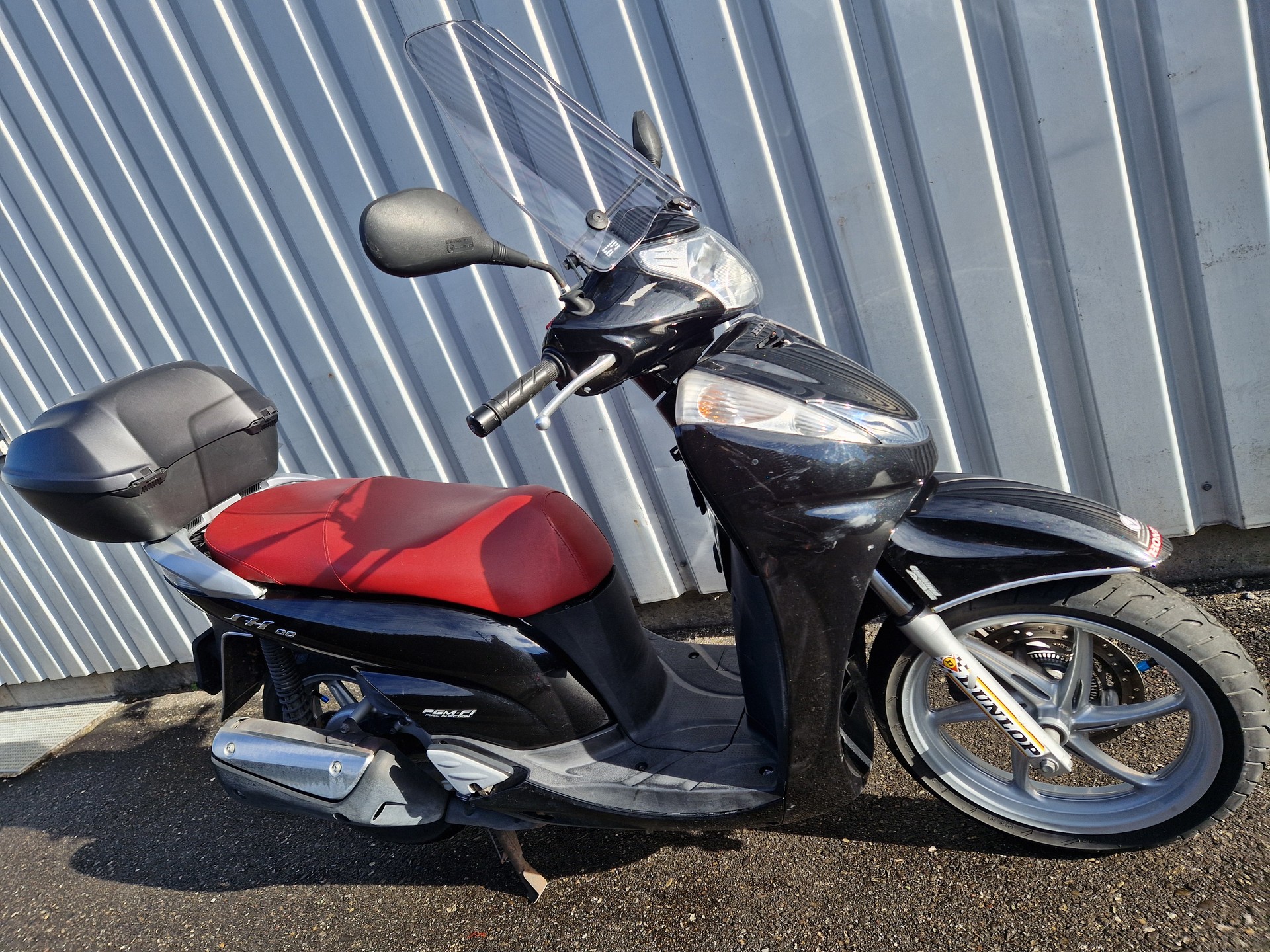HONDA SH 300 i ABS-showroom-element-1
