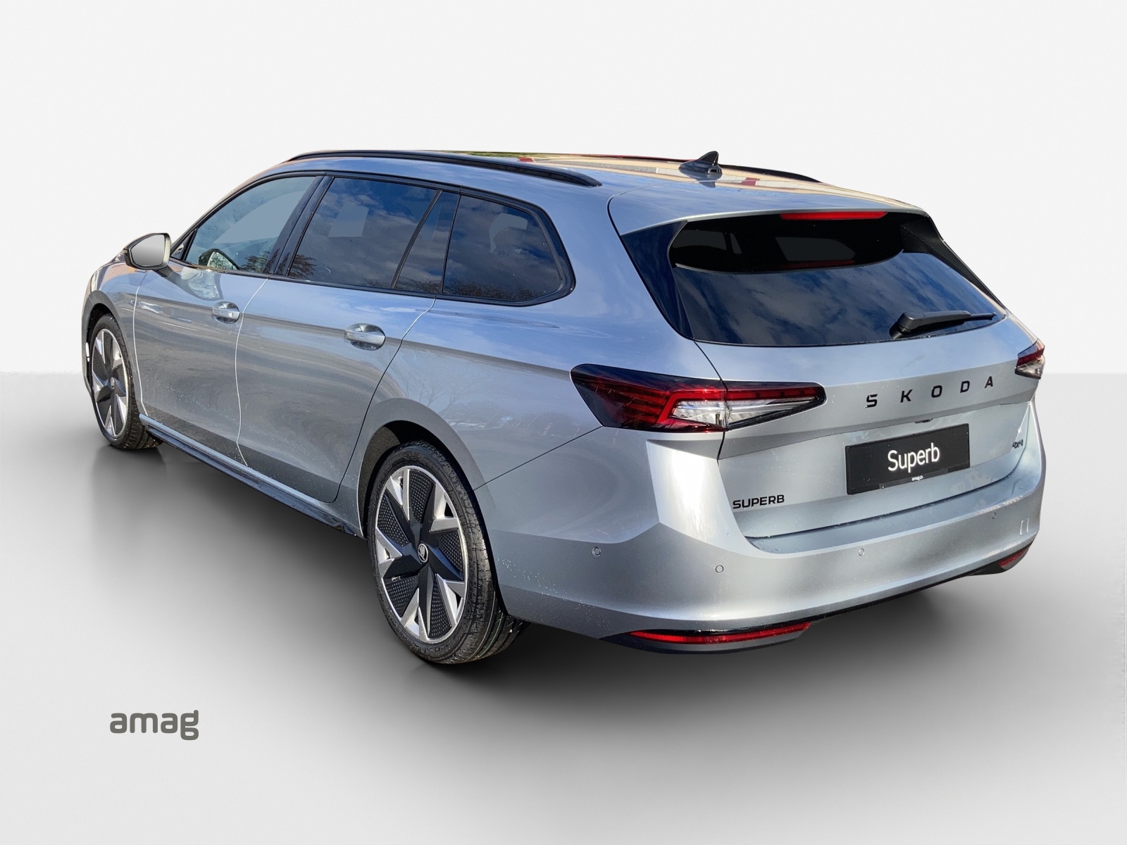 SKODA Superb Combi 2.0 TSI Sportline 4x4 DSG-image-2